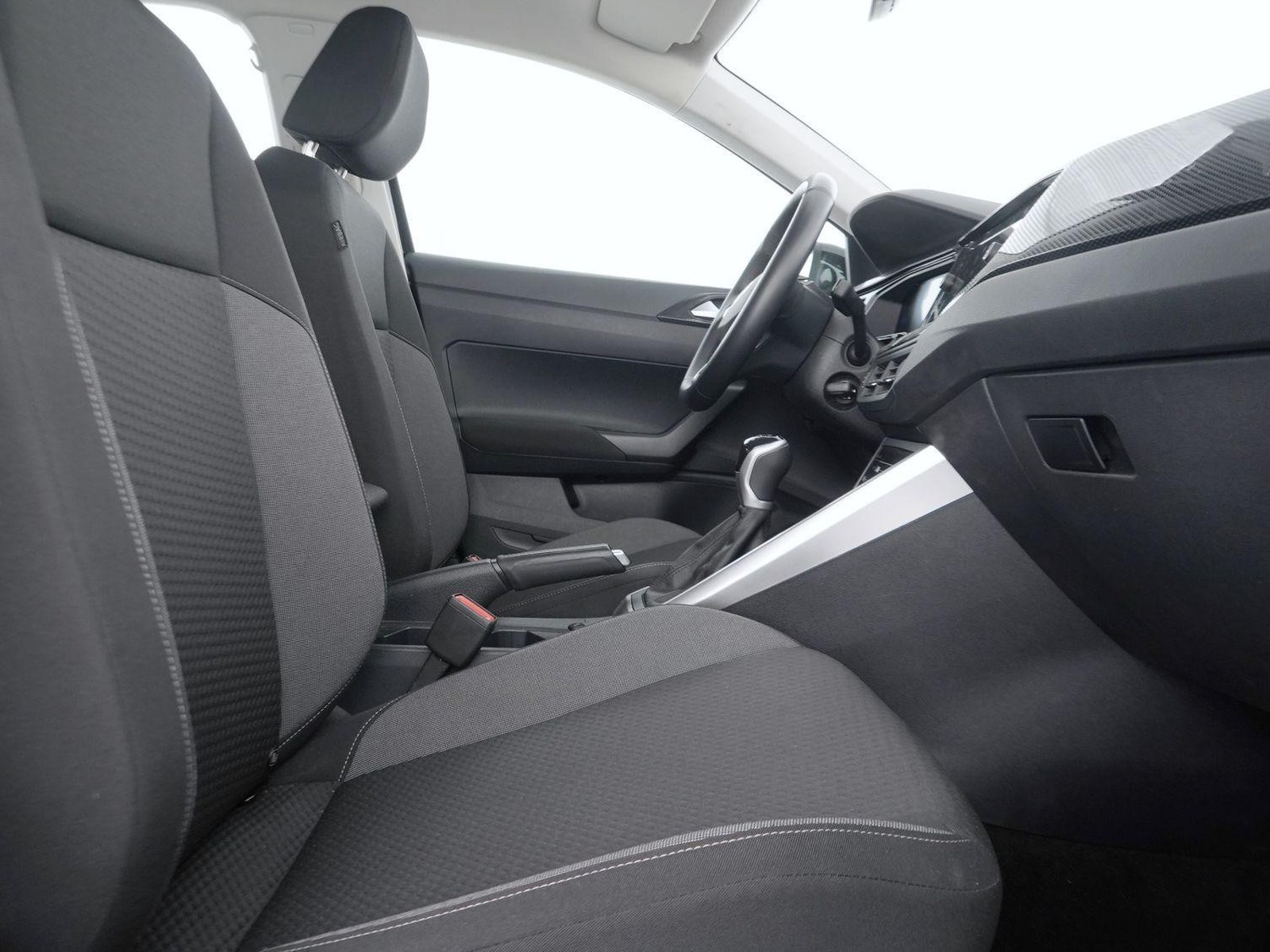 8 - Volkswagen Taigo 1.0 tsi 115cv life