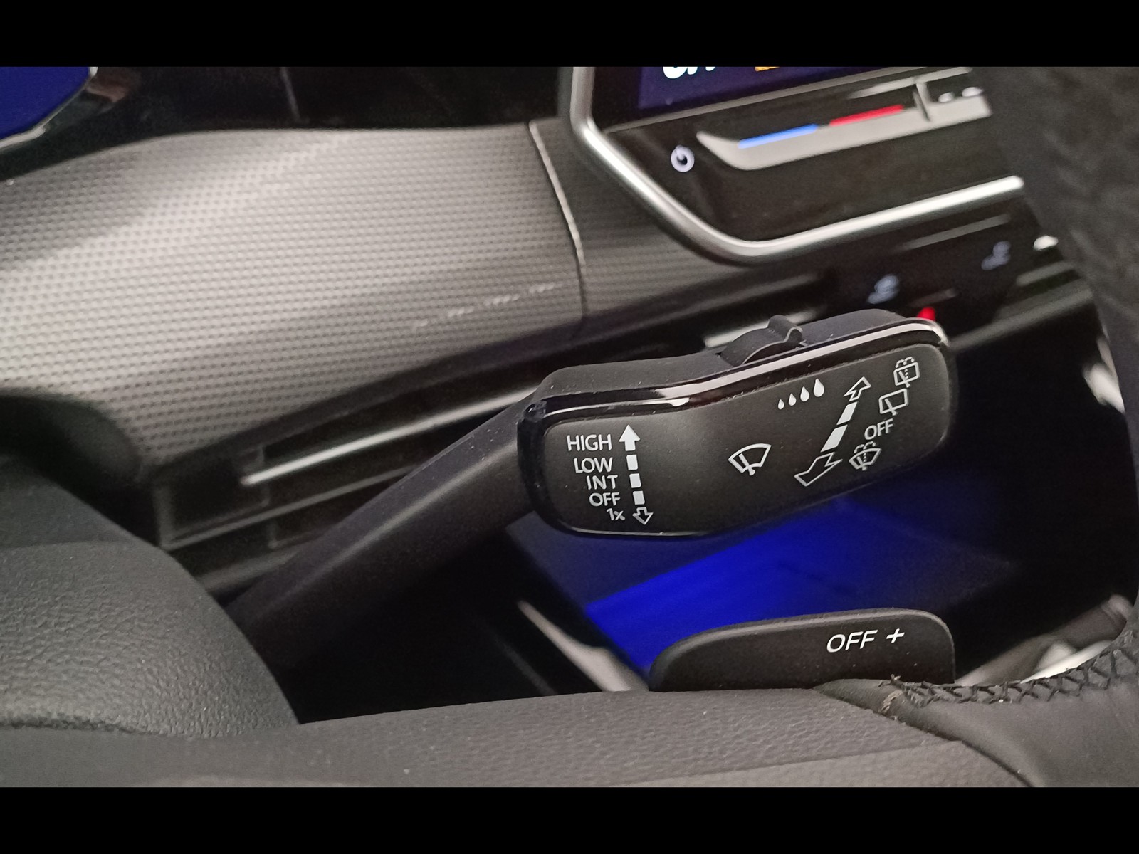 29 - Volkswagen Golf 2.0 tdi scr 150cv style dsg