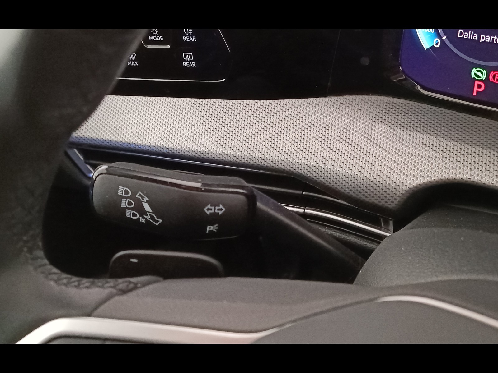 30 - Volkswagen Golf 2.0 tdi scr 150cv style dsg