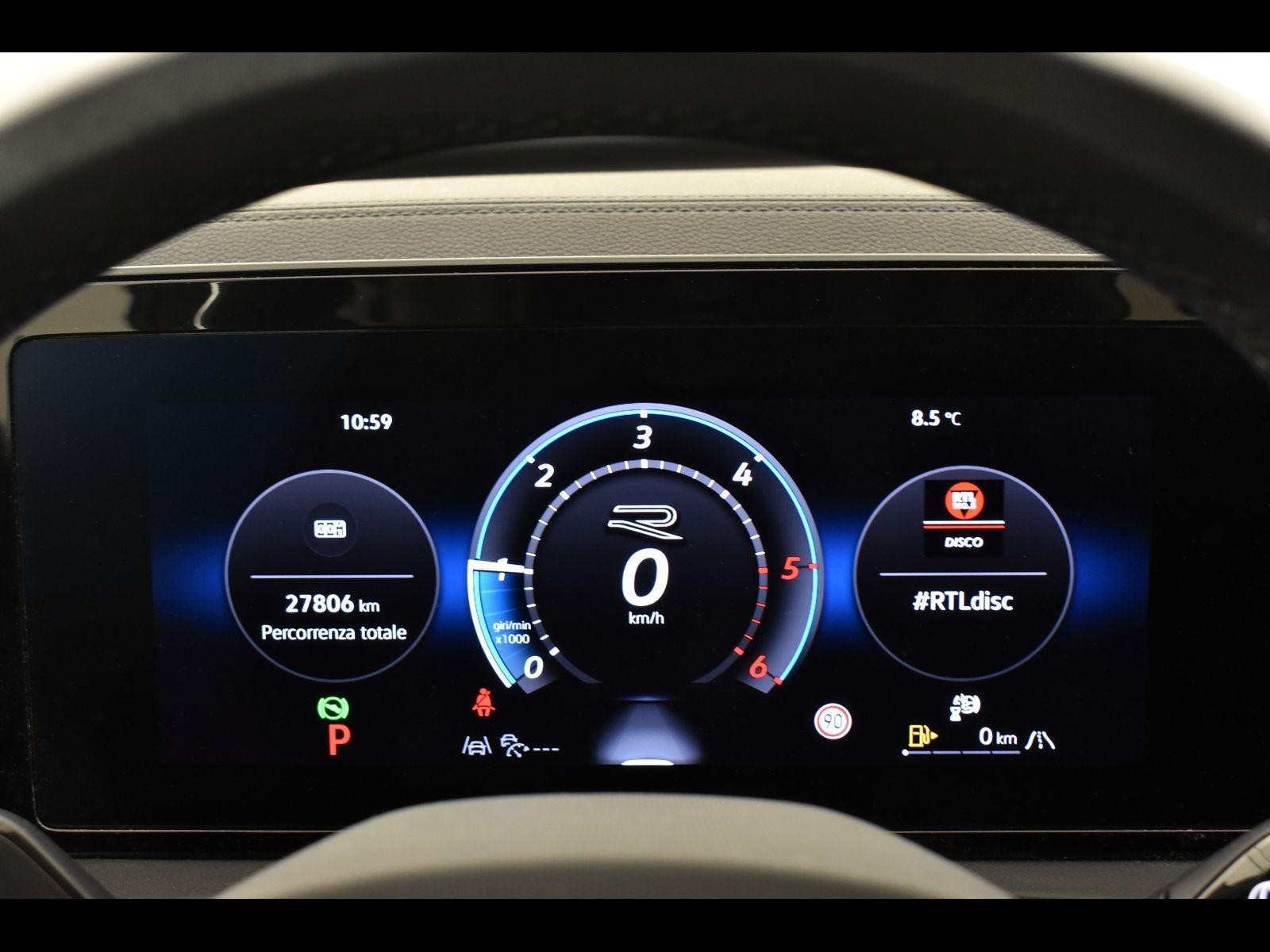 15 - Volkswagen Tiguan 2.0 tdi scr 150cv r-line dsg