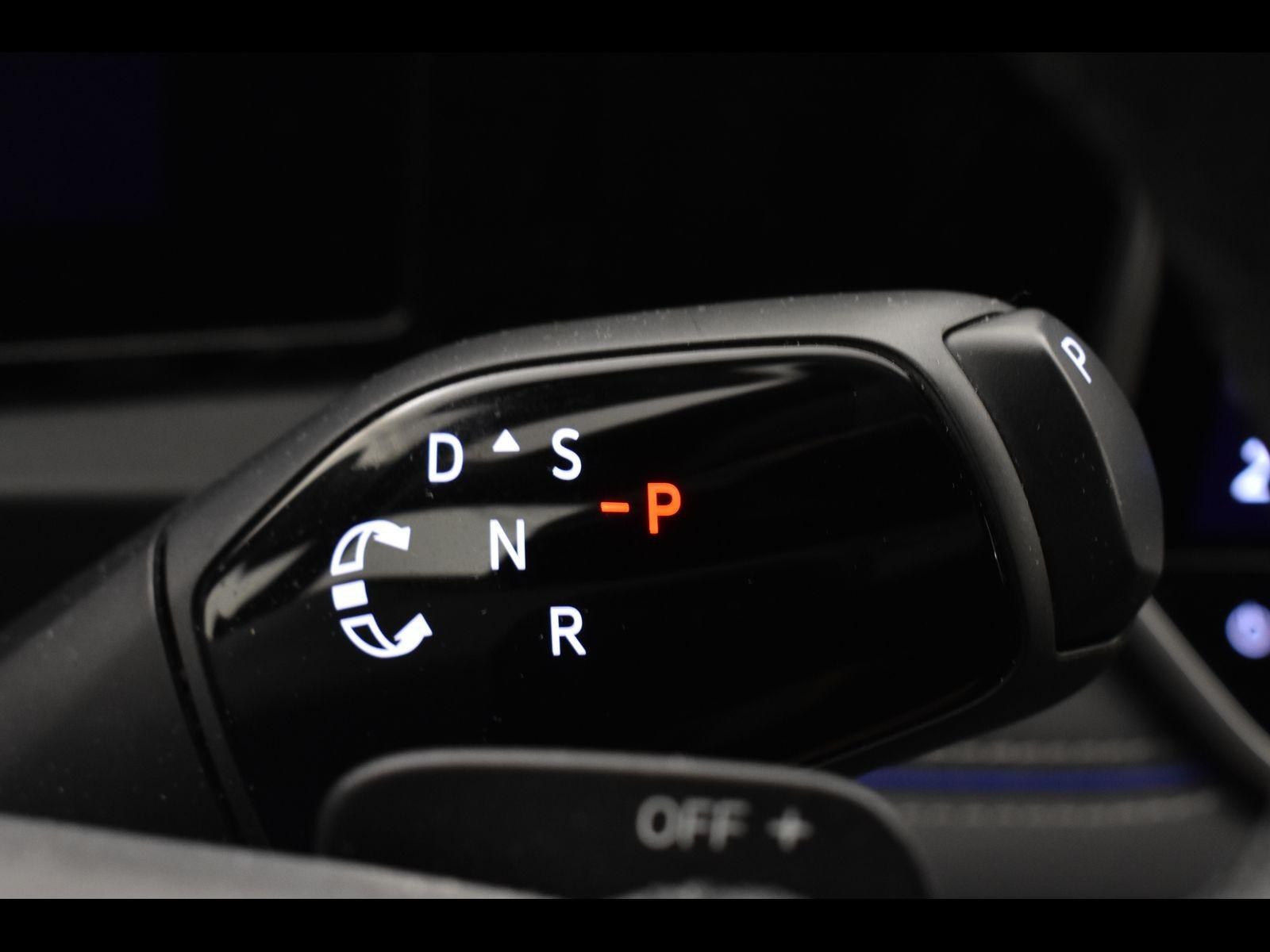 16 - Volkswagen Tiguan 2.0 tdi scr 150cv r-line dsg