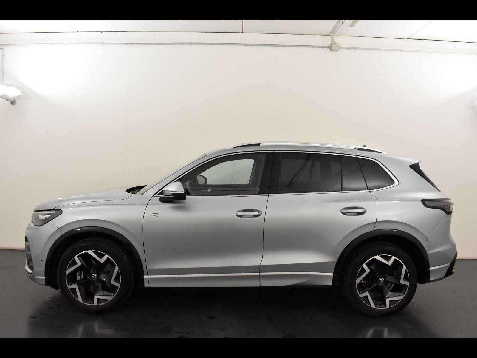 3 - Volkswagen Tiguan 2.0 tdi scr 150cv r-line dsg