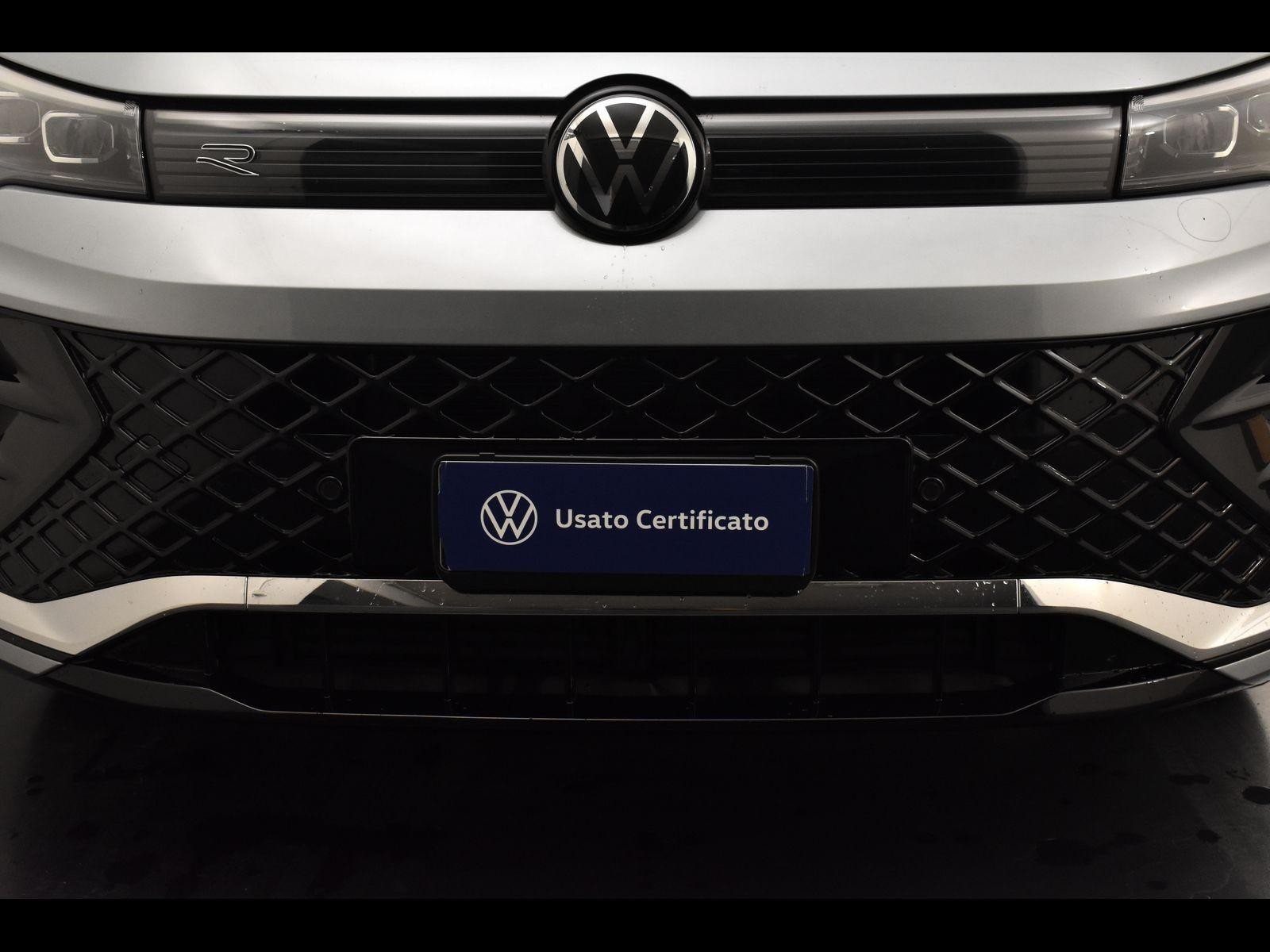 9 - Volkswagen Tiguan 2.0 tdi scr 150cv r-line dsg