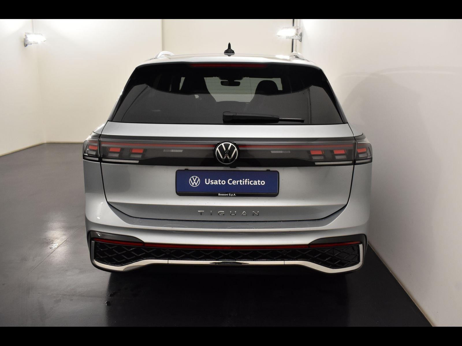 5 - Volkswagen Tiguan 2.0 tdi scr 150cv r-line dsg
