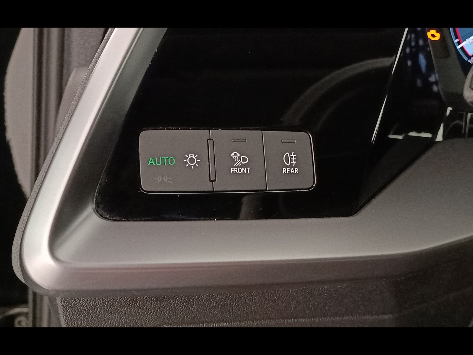 12 - Audi A3 sportback 30 1.0 tfsi business