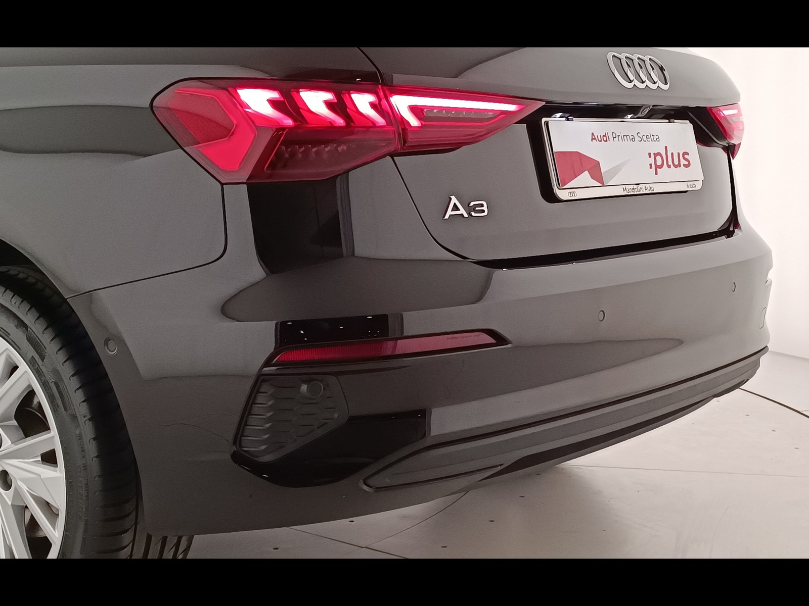 8 - Audi A3 sportback 30 1.0 tfsi business