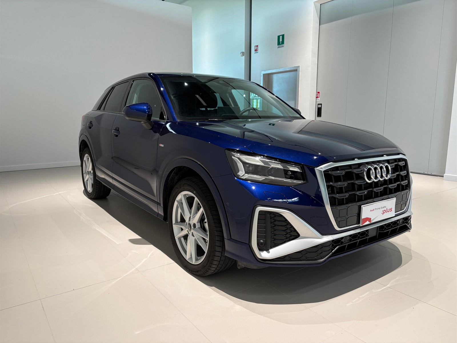 3 - Audi Q2 35 1.5 tfsi s line edition s tronic