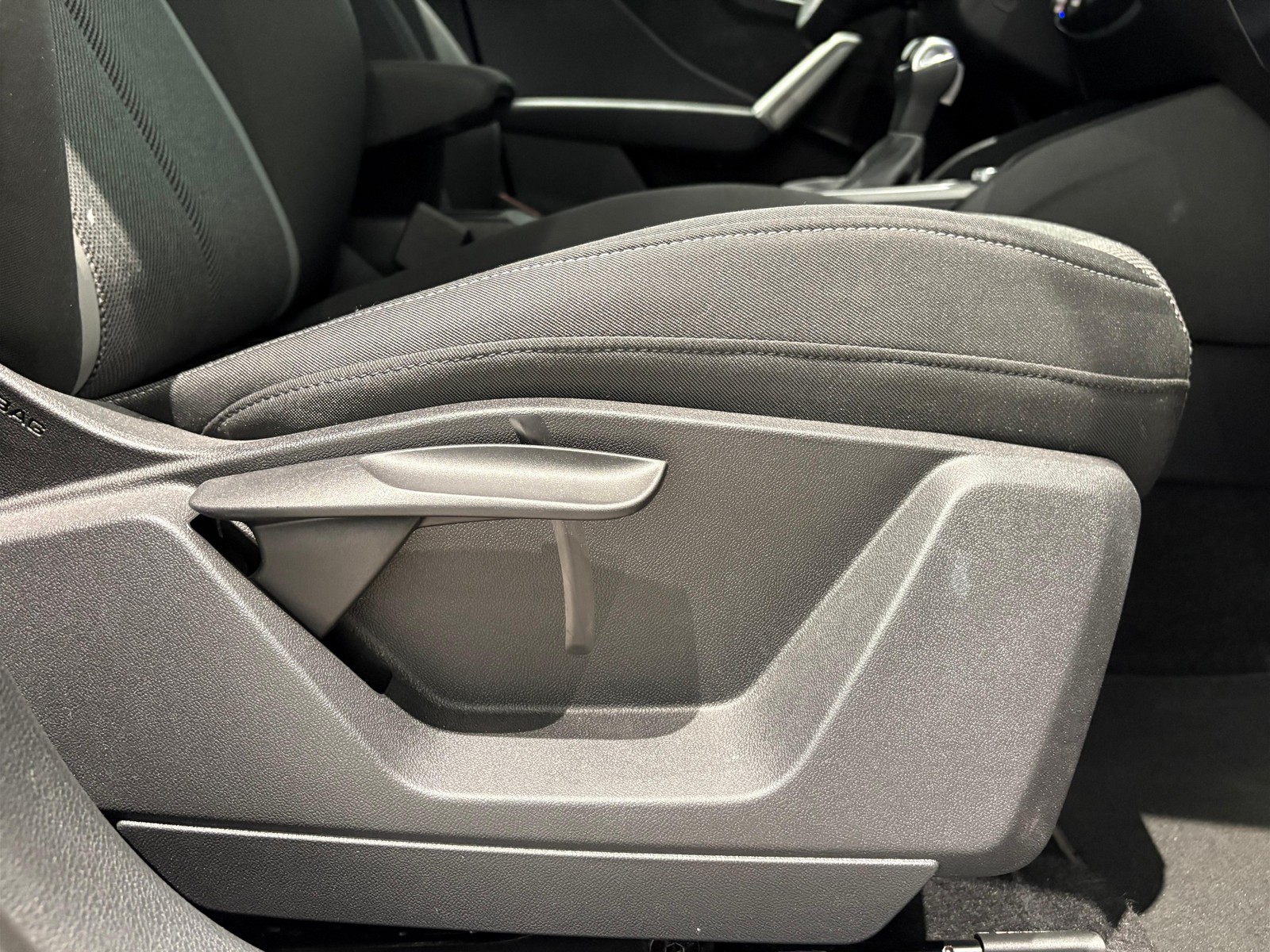 21 - Audi Q2 35 1.5 tfsi s line edition s tronic