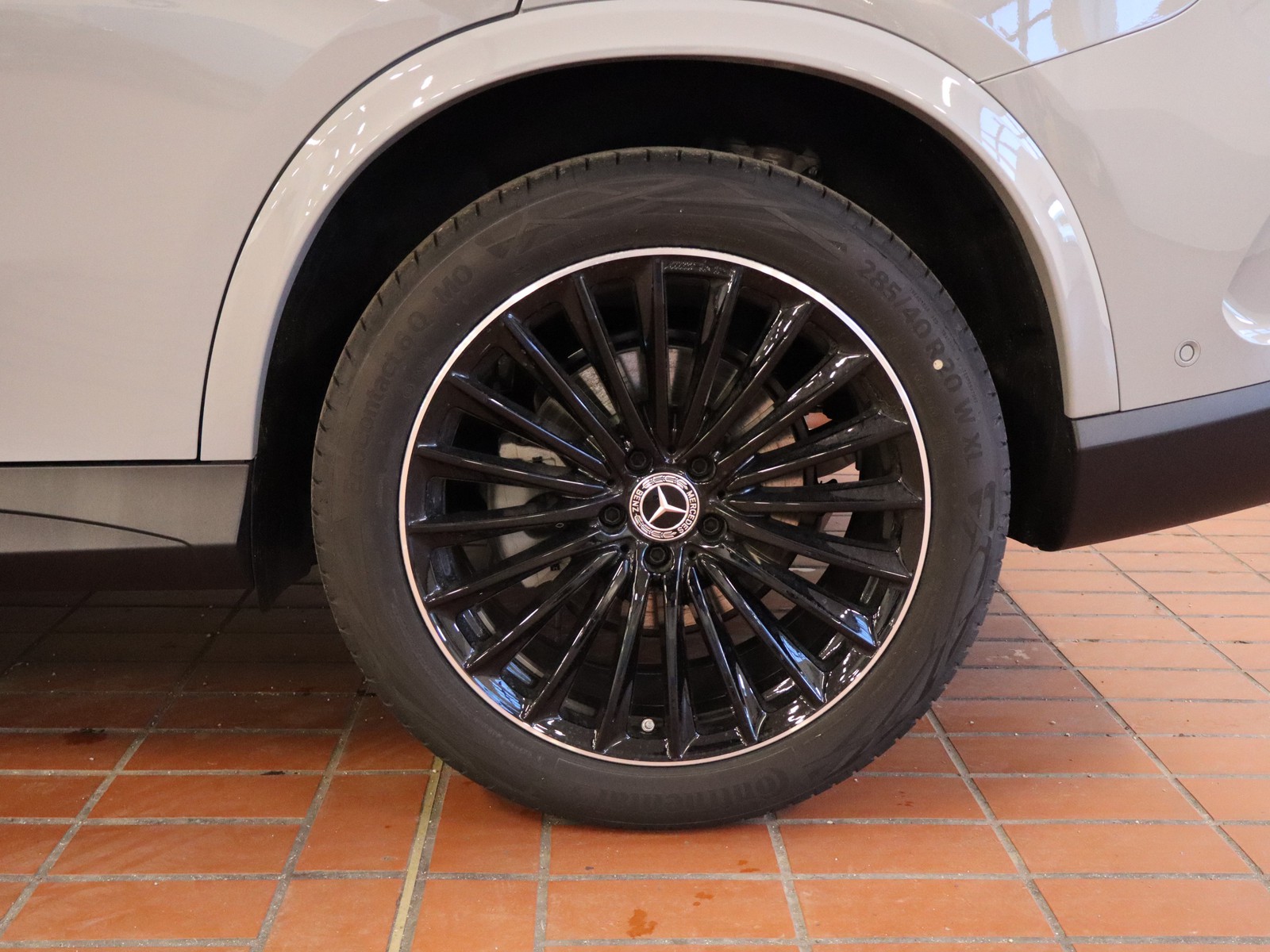 4 - Mercedes GLC suv 220 d amg line premium 4matic 9g-tronic