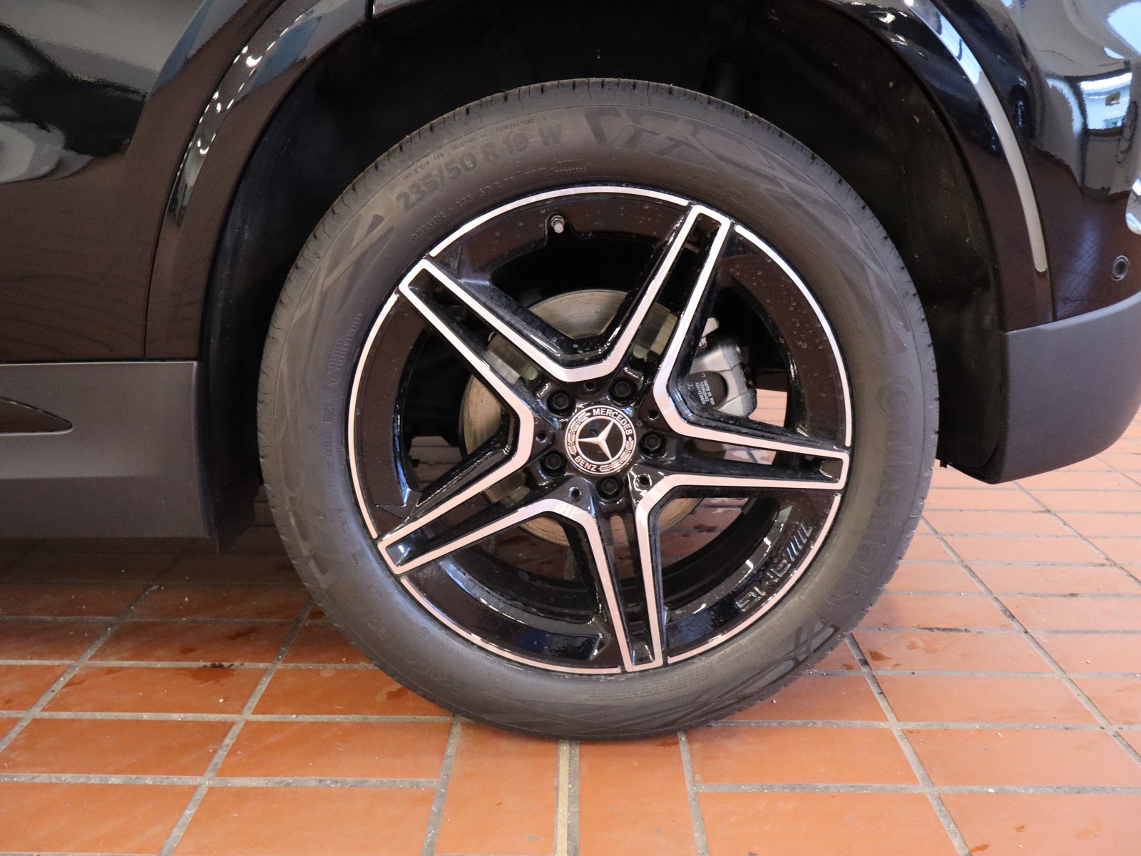 4 - Mercedes GLA 180 amg line premium 7g-dct