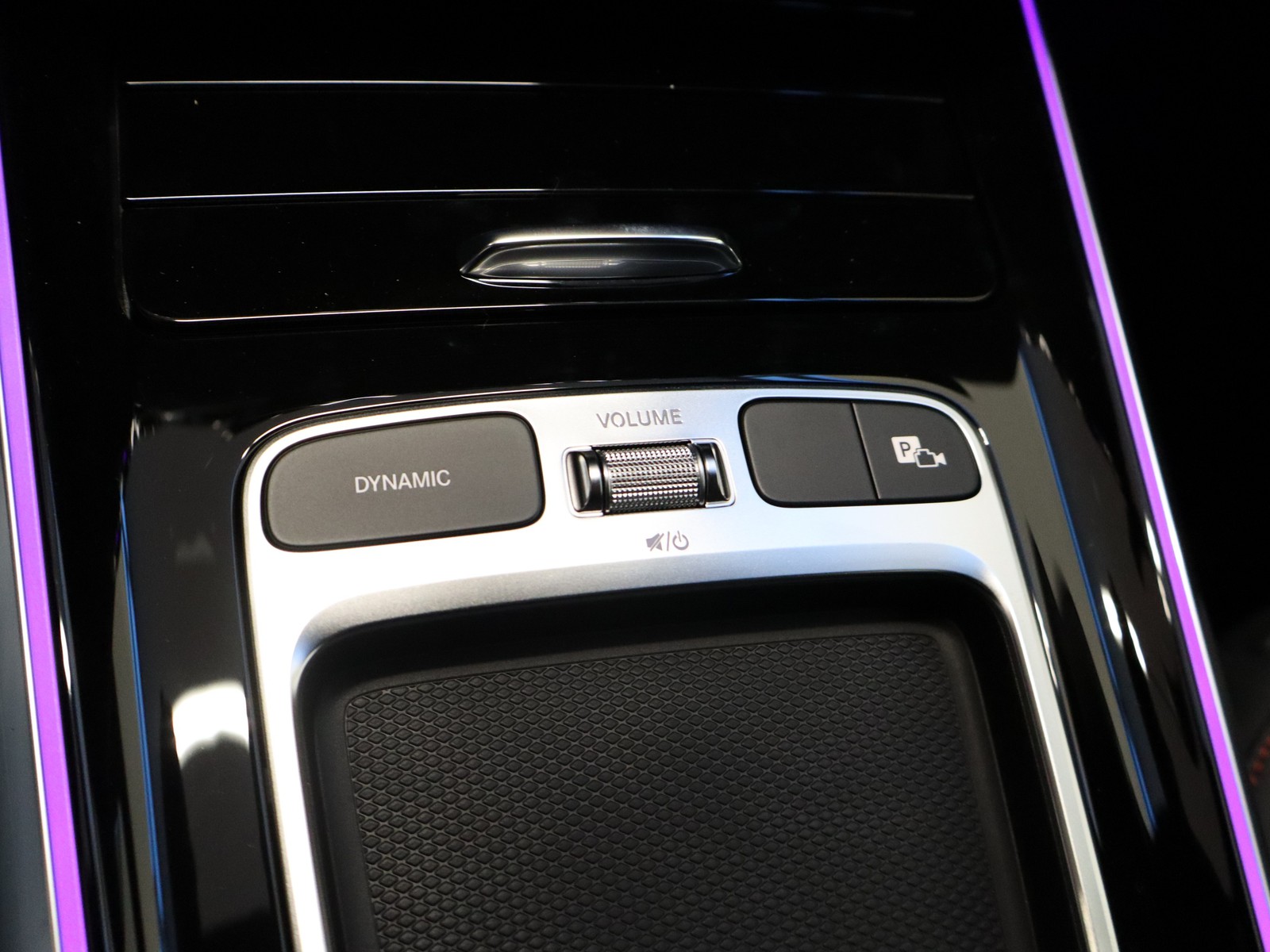 14 - Mercedes GLA 180 amg line advanced plus 7g-dct