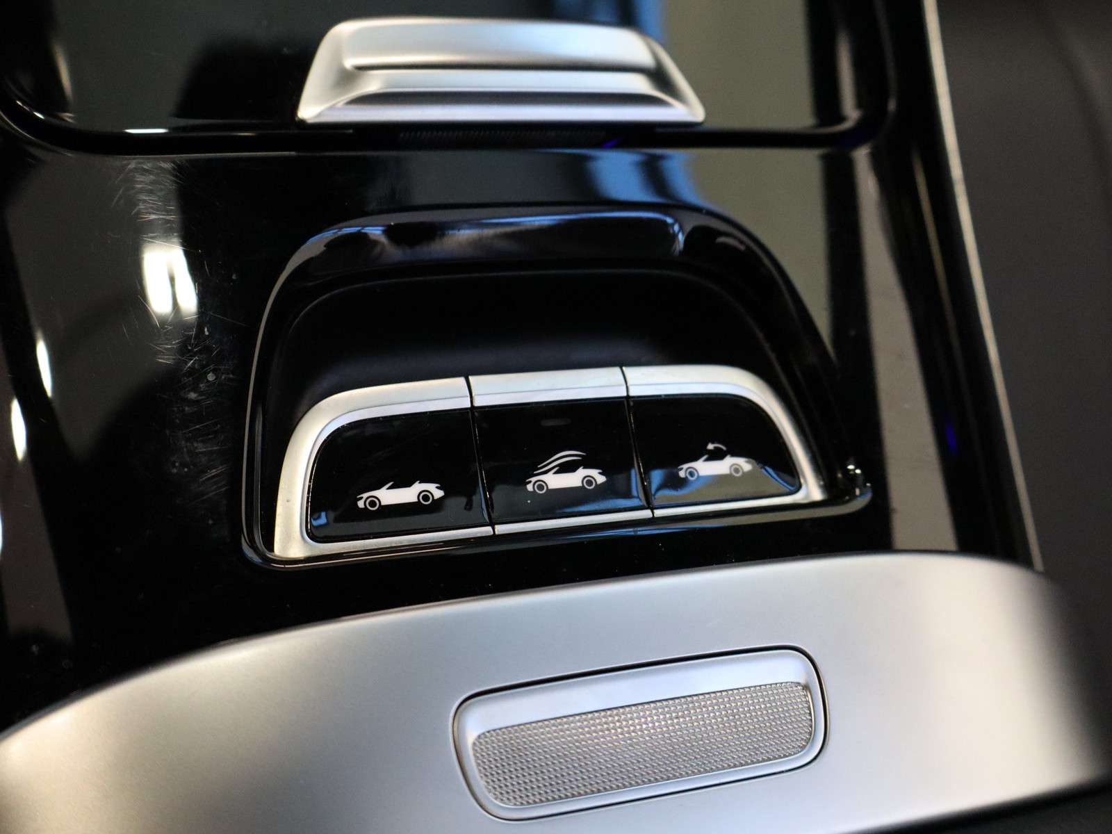 14 - Mercedes CLE cabrio 220 d advanced 9g-tronic plus