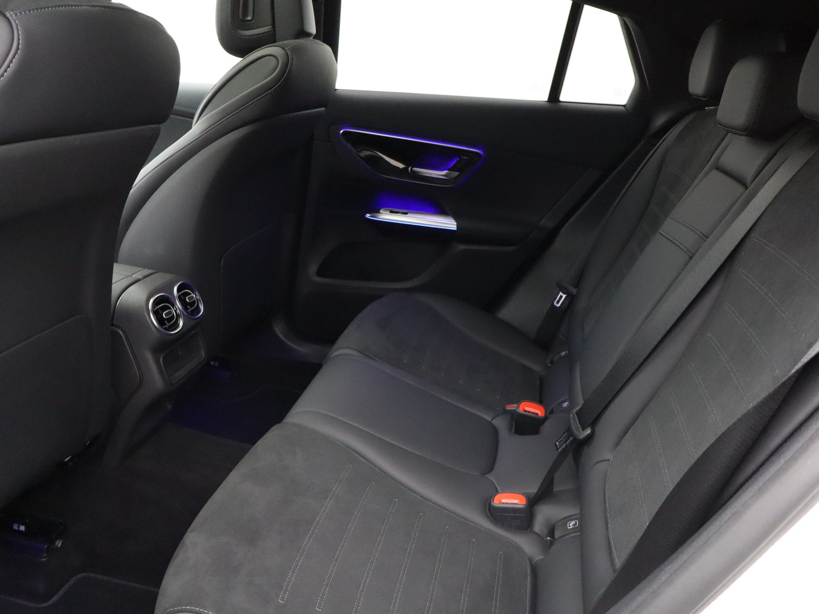 8 - Mercedes GLC coupe 300 de plug in hybrid amg line premium plus 4matic 9g-tronic