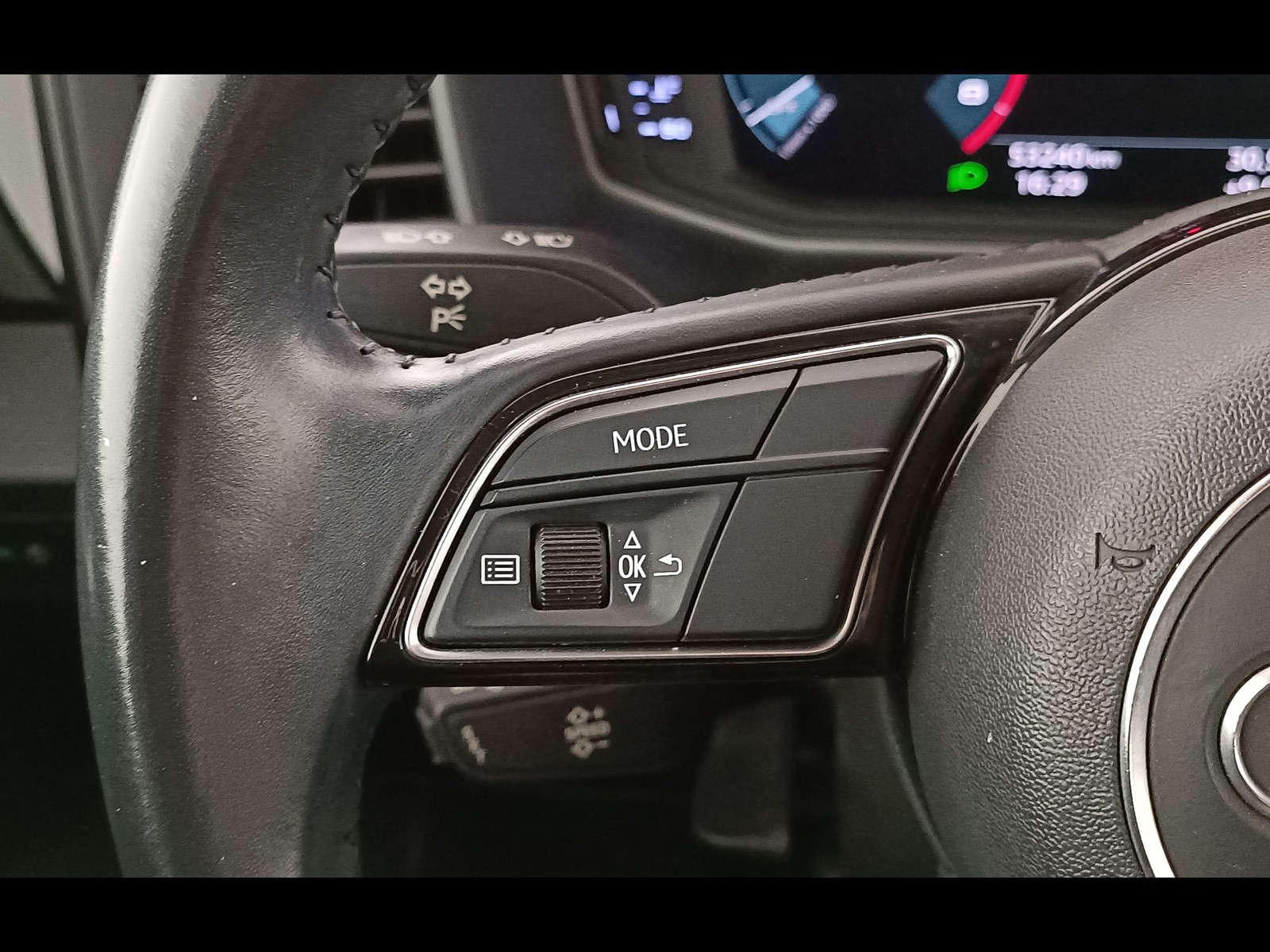 22 - Audi A1 sportback 25 1.0 tfsi admired