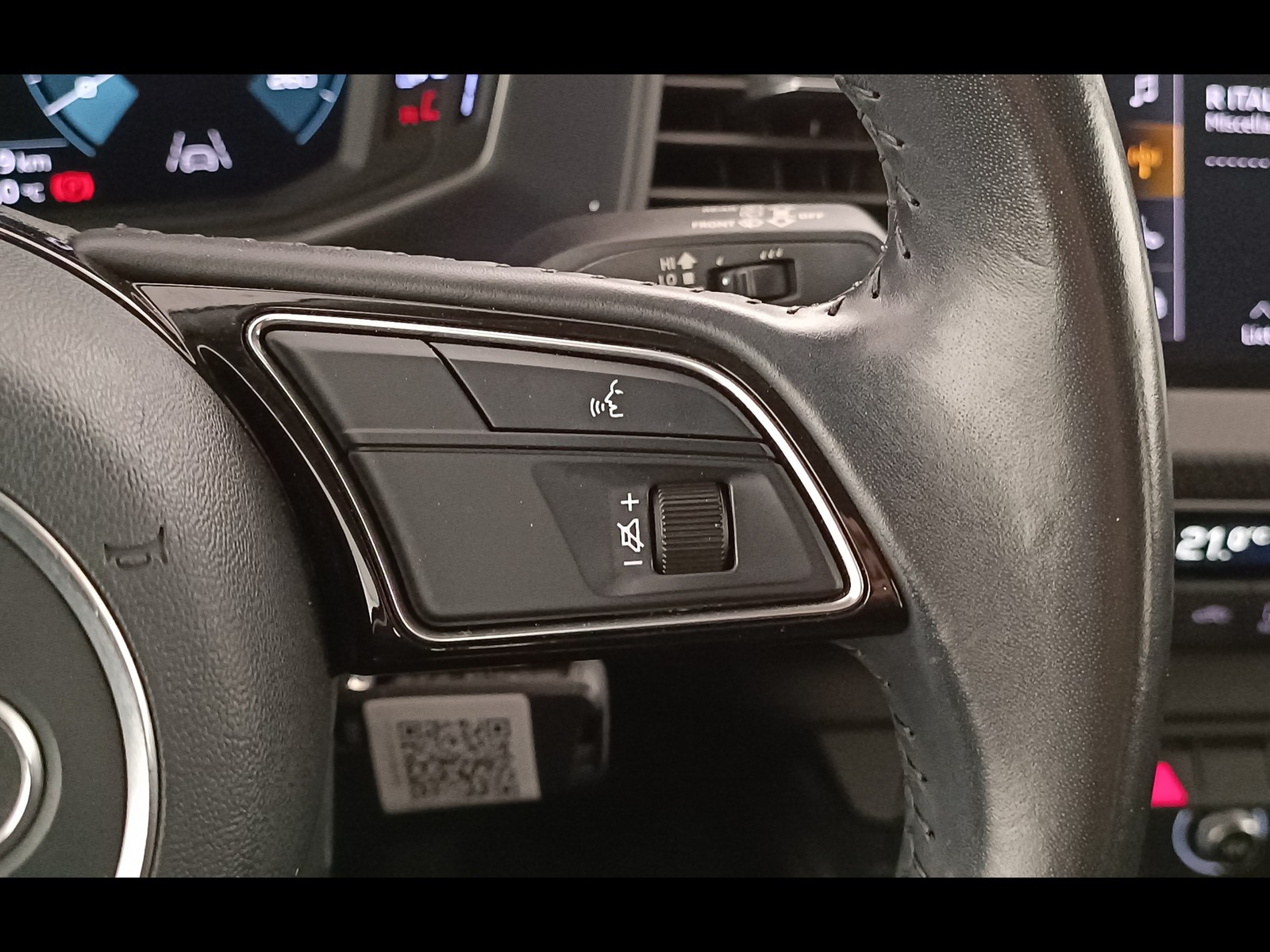 23 - Audi A1 sportback 25 1.0 tfsi admired