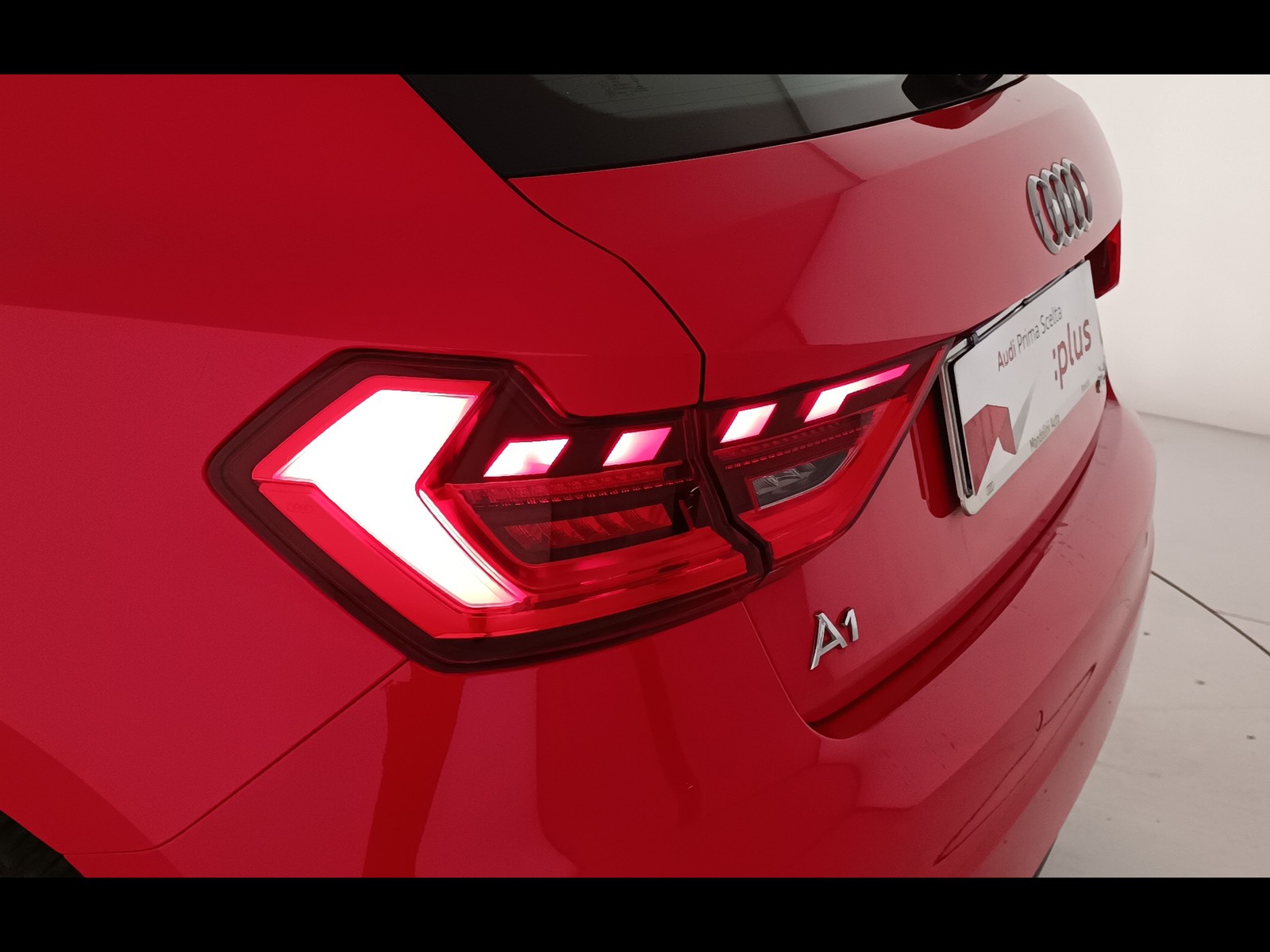 40 - Audi A1 sportback 25 1.0 tfsi admired