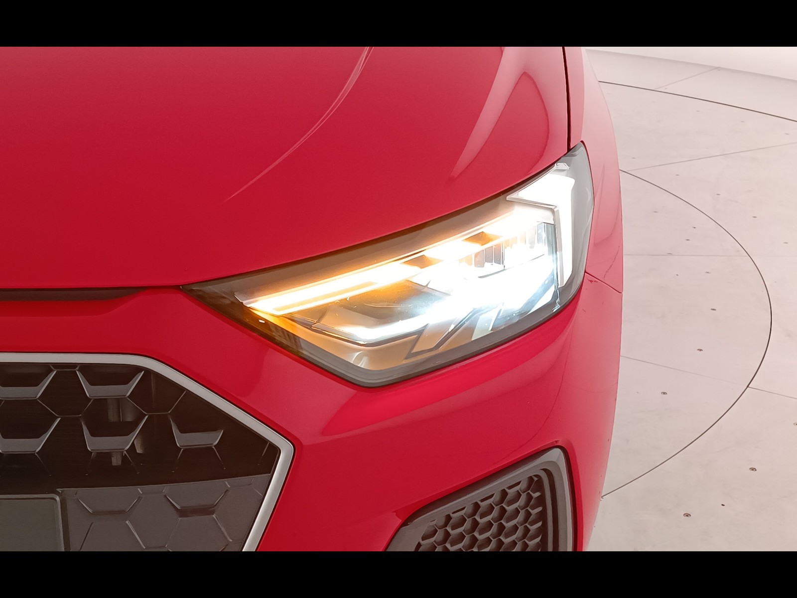 6 - Audi A1 sportback 25 1.0 tfsi admired