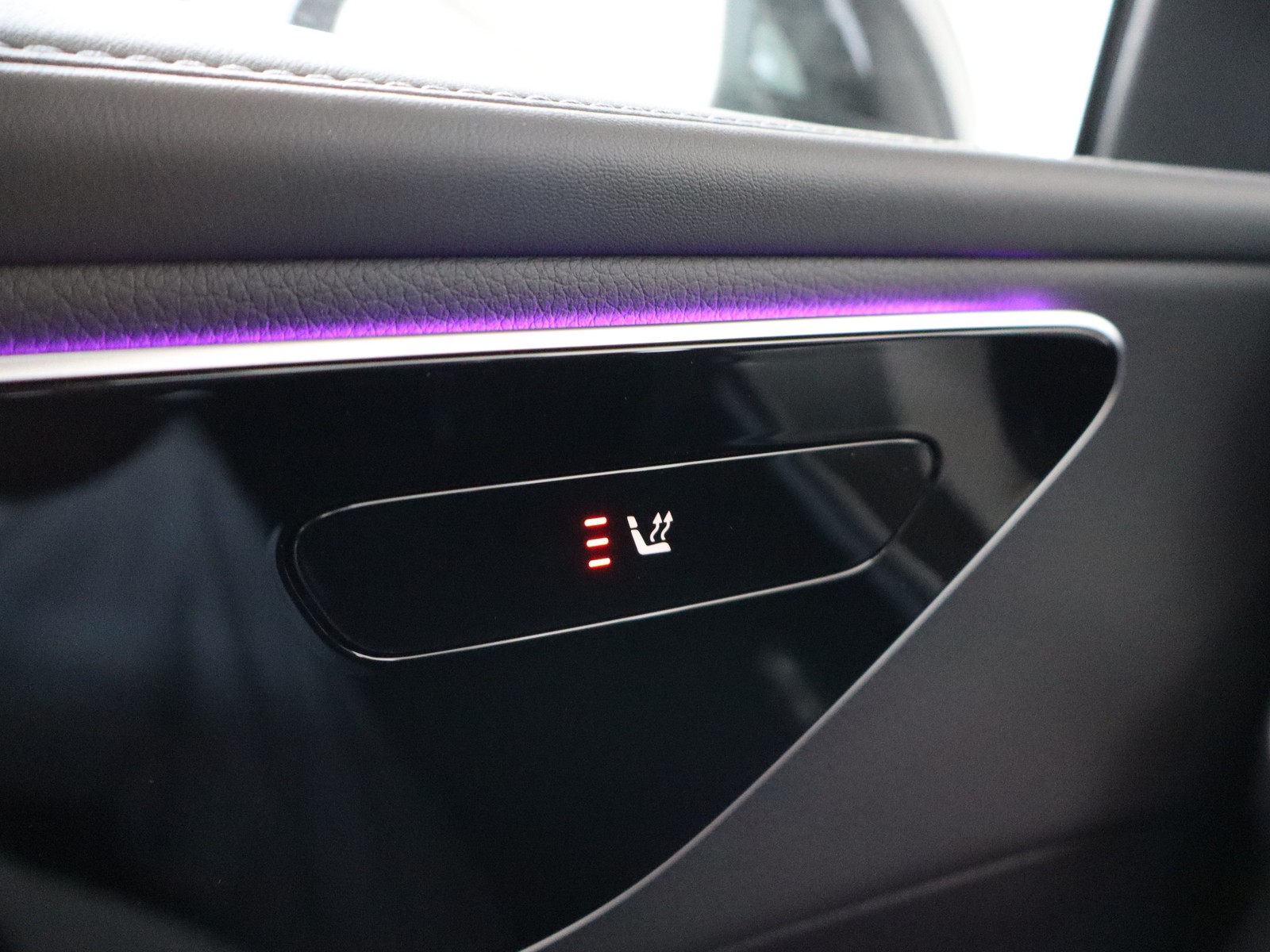 14 - Mercedes GLC suv 300 de plug in hybrid amg line advanced tech 4matic 9g-tronic