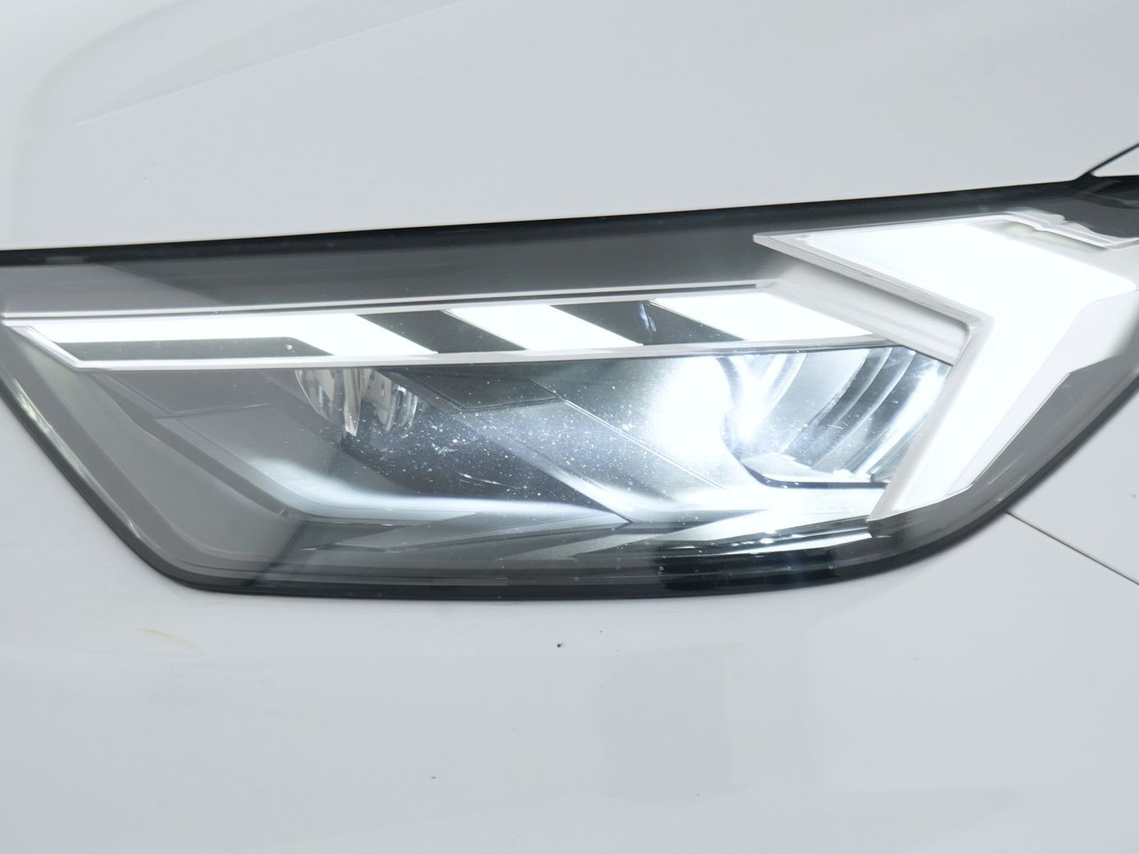 6 - Audi A1 sportback 35 1.5 tfsi s line edition s tronic