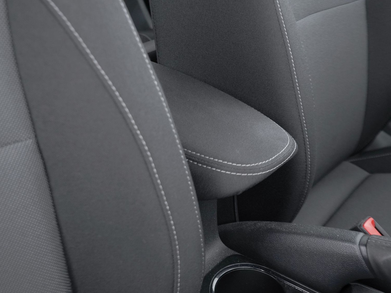 18 - Skoda Fabia 1.0 tsi 95cv young edition