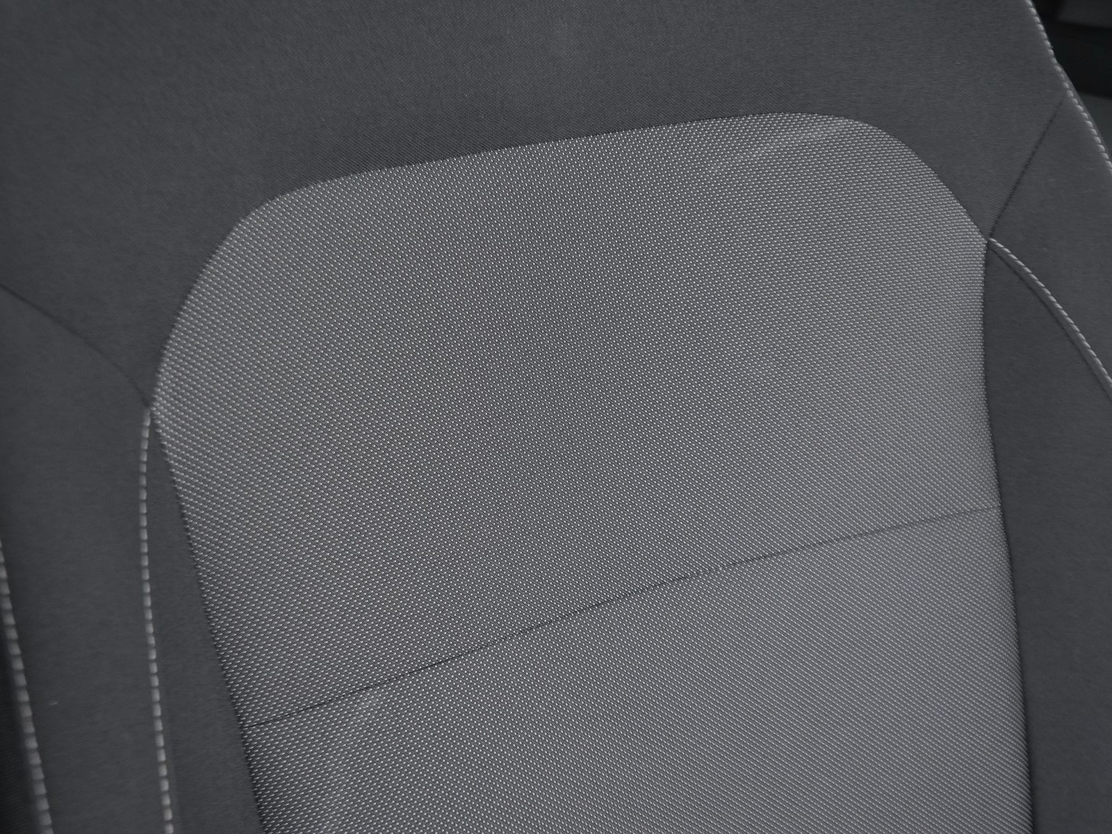 20 - Skoda Fabia 1.0 tsi 95cv young edition