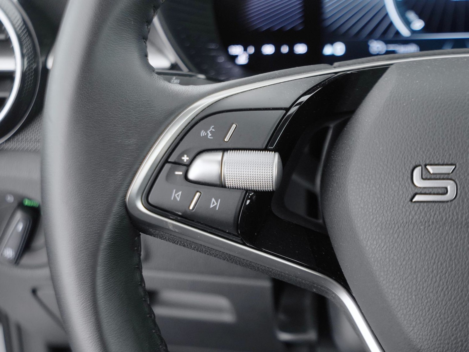 26 - Skoda Fabia 1.0 tsi 95cv young edition