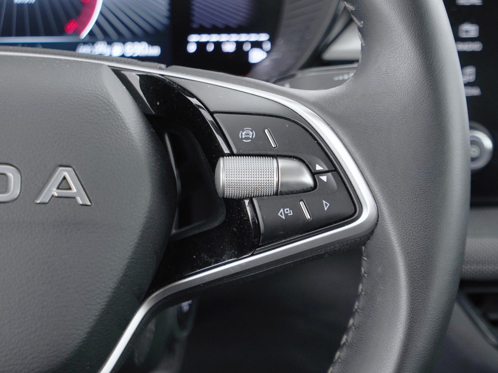 27 - Skoda Fabia 1.0 tsi 95cv young edition