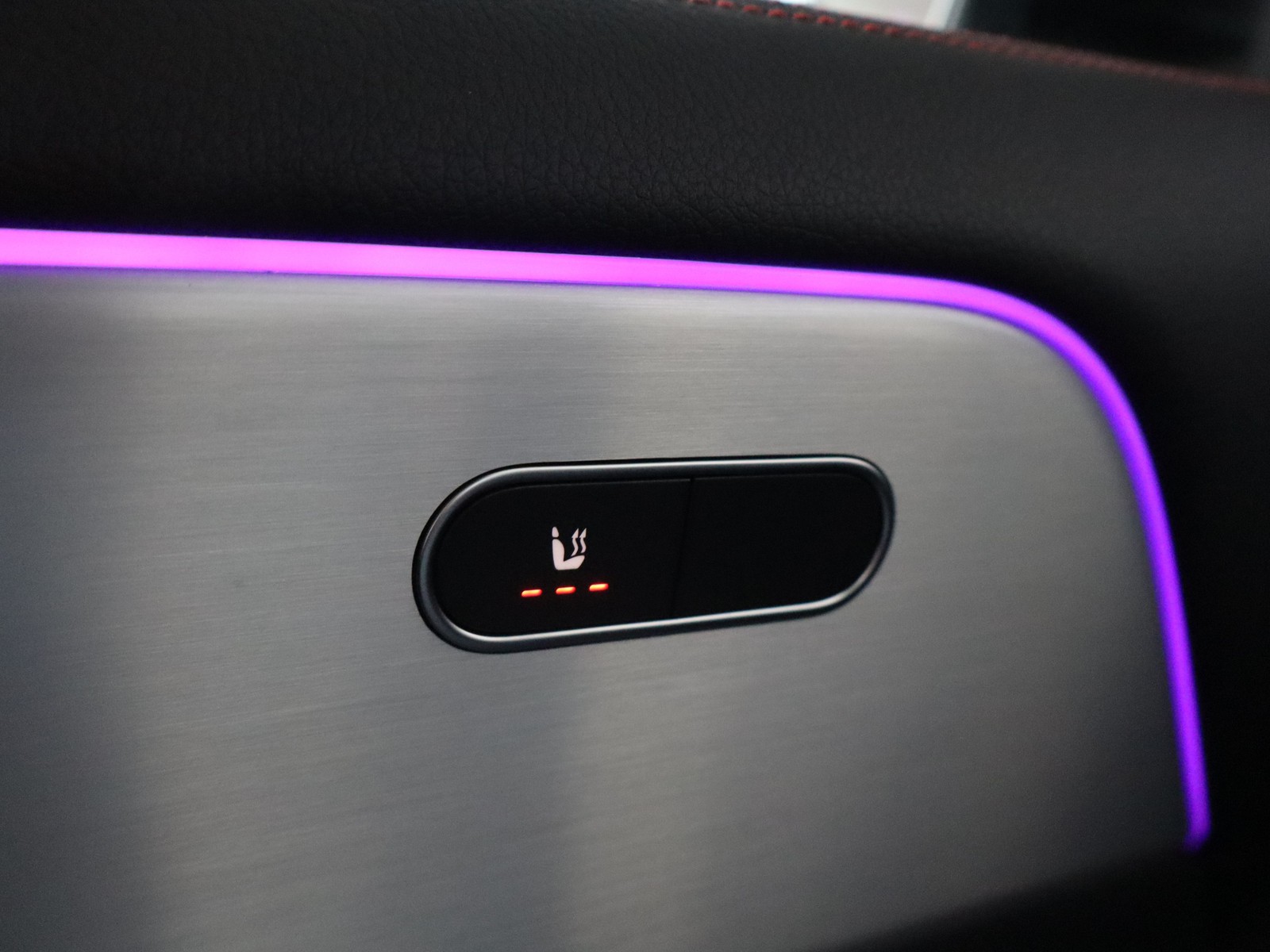 15 - Mercedes GLA 200 d amg line advanced plus 8g-dct