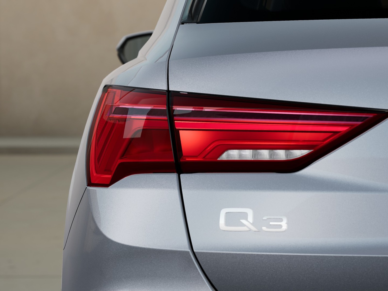 9 - Audi Q3 35 2.0 tdi business advanced s tronic