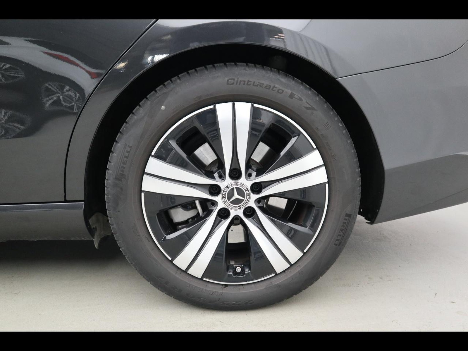 4 - Mercedes Classe C station wagon 220 d mild hybrid sport plus 9g-tronic