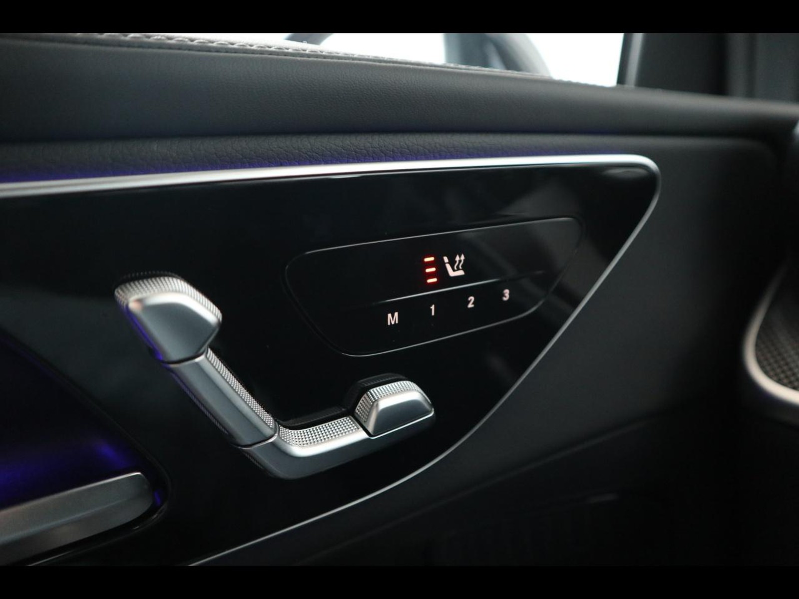 15 - Mercedes GLC suv 220 d amg premium 4matic 9g-tronic