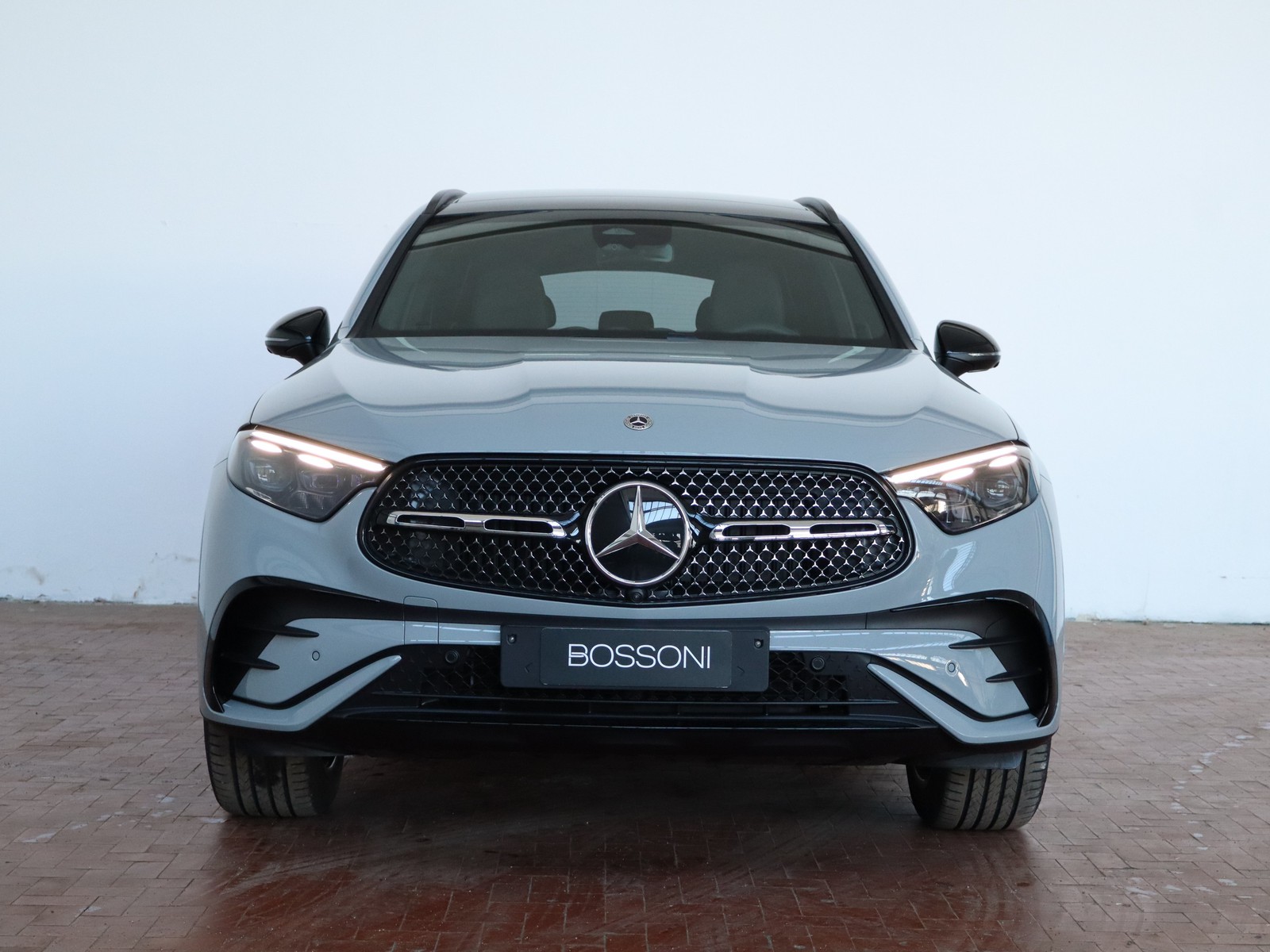 2 - Mercedes GLC suv 300 d amg line premium 4matic 9g-tronic