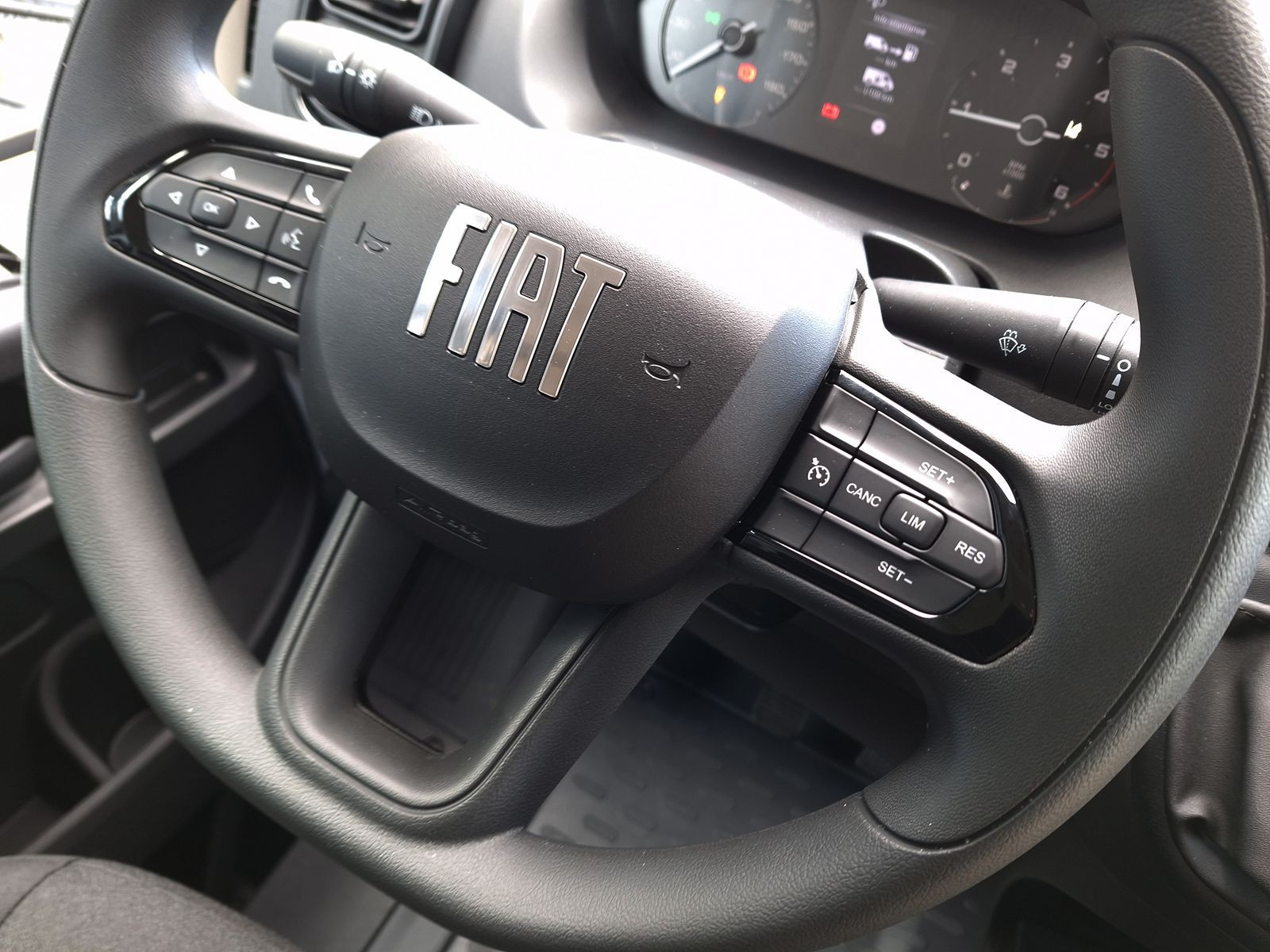 20 - Fiat Professional Ducato Maxi Furgone Lastrato L4h3 35 2.2 Diesel 140 Cv Manuale