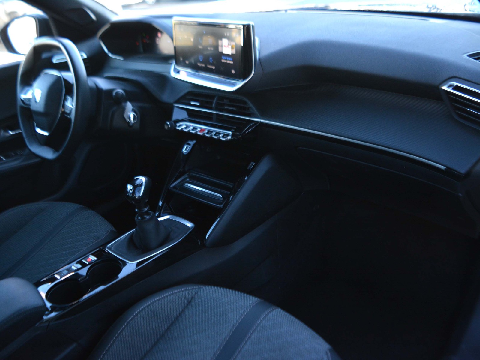 8 - Peugeot 2008 1.2 puretech 100cv allure s&s