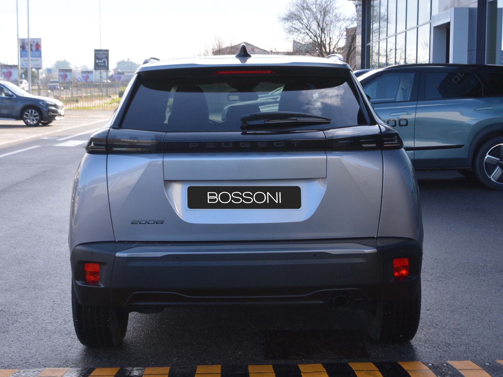 4 - Peugeot 2008 1.2 puretech 100cv allure s&s