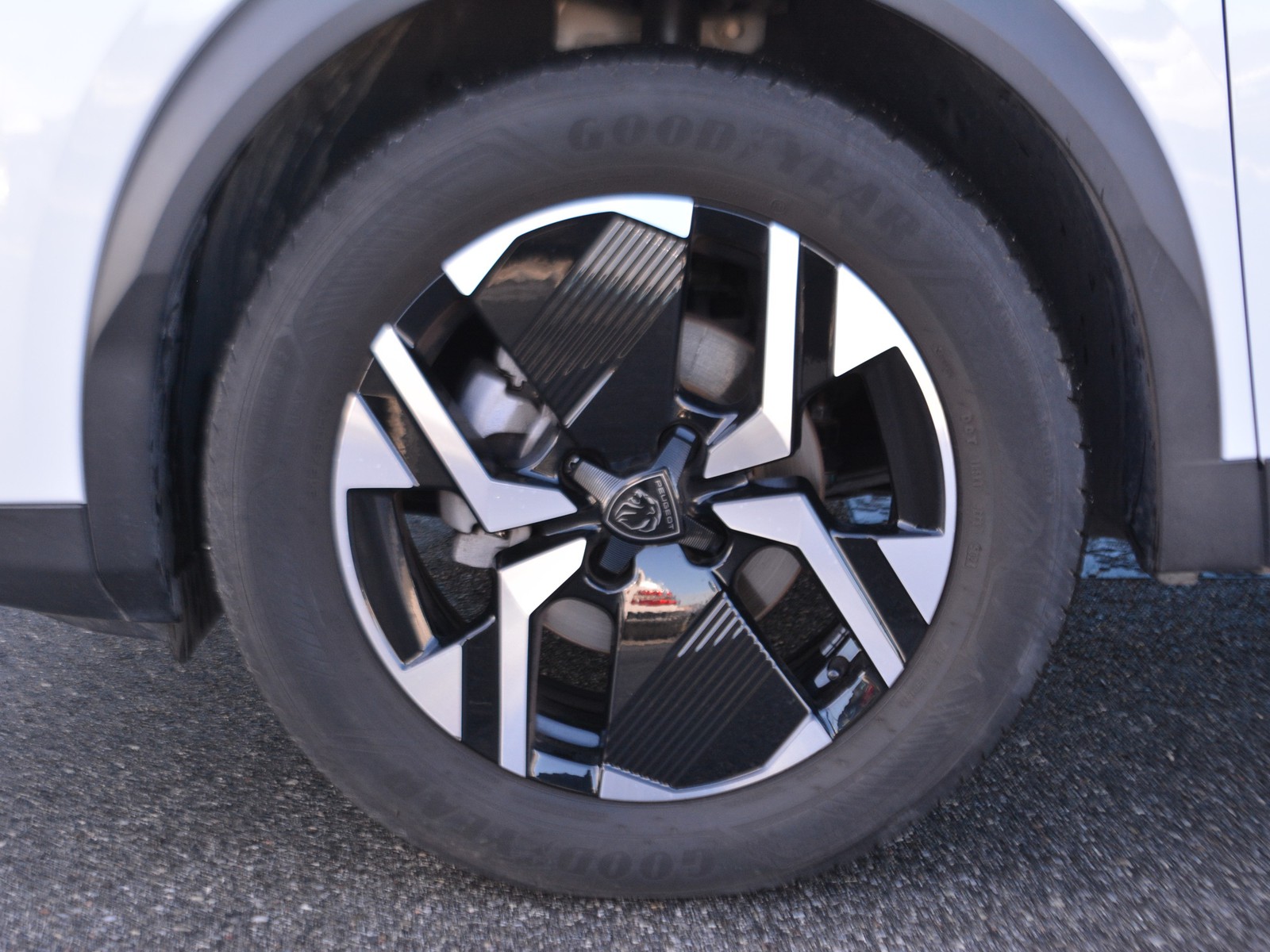 15 - Peugeot 2008 1.2 puretech 100cv allure s&s