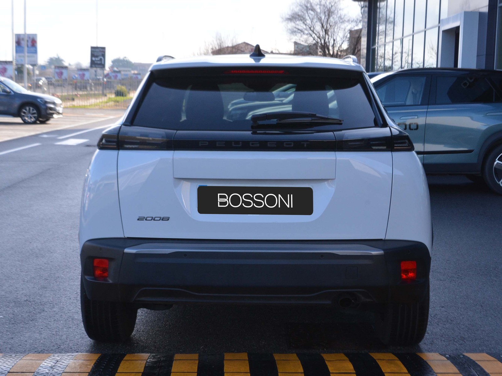 4 - Peugeot 2008 1.2 puretech 100cv allure s&s