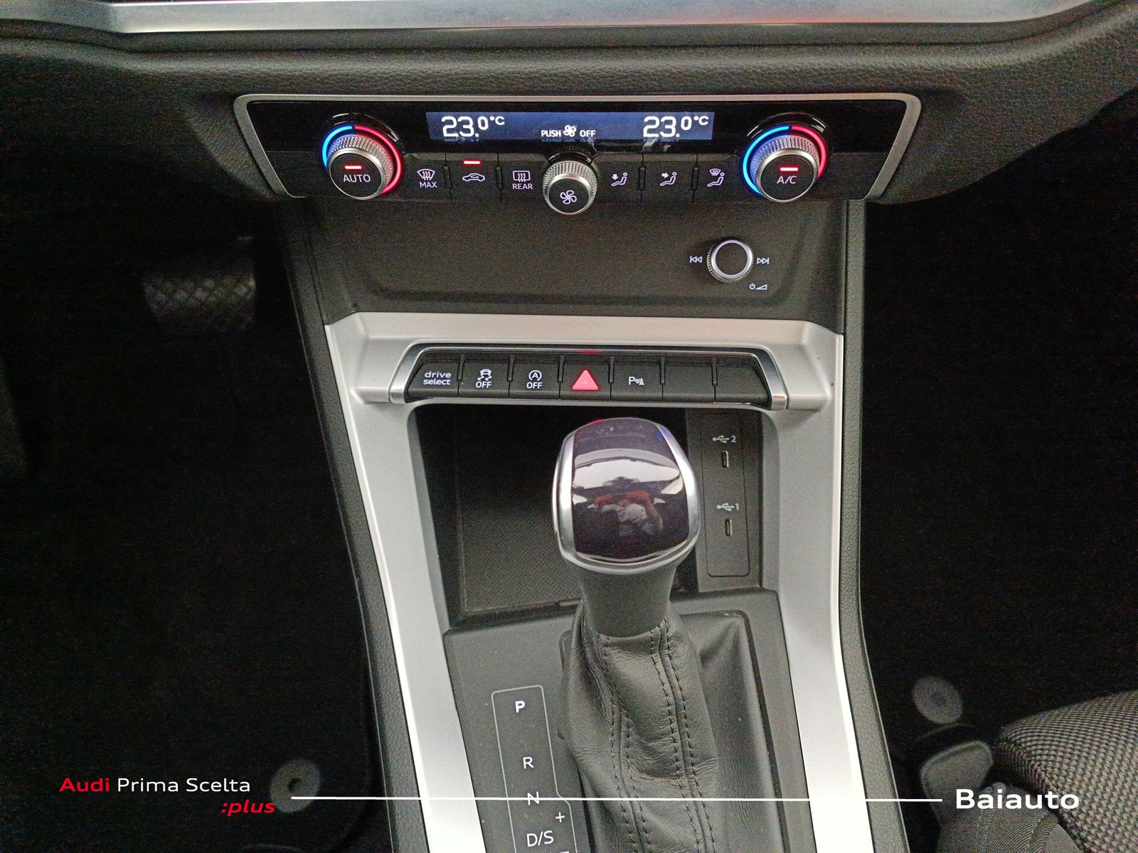 12 - Audi Q3 sportback 35 2.0 tdi s line edition s tronic