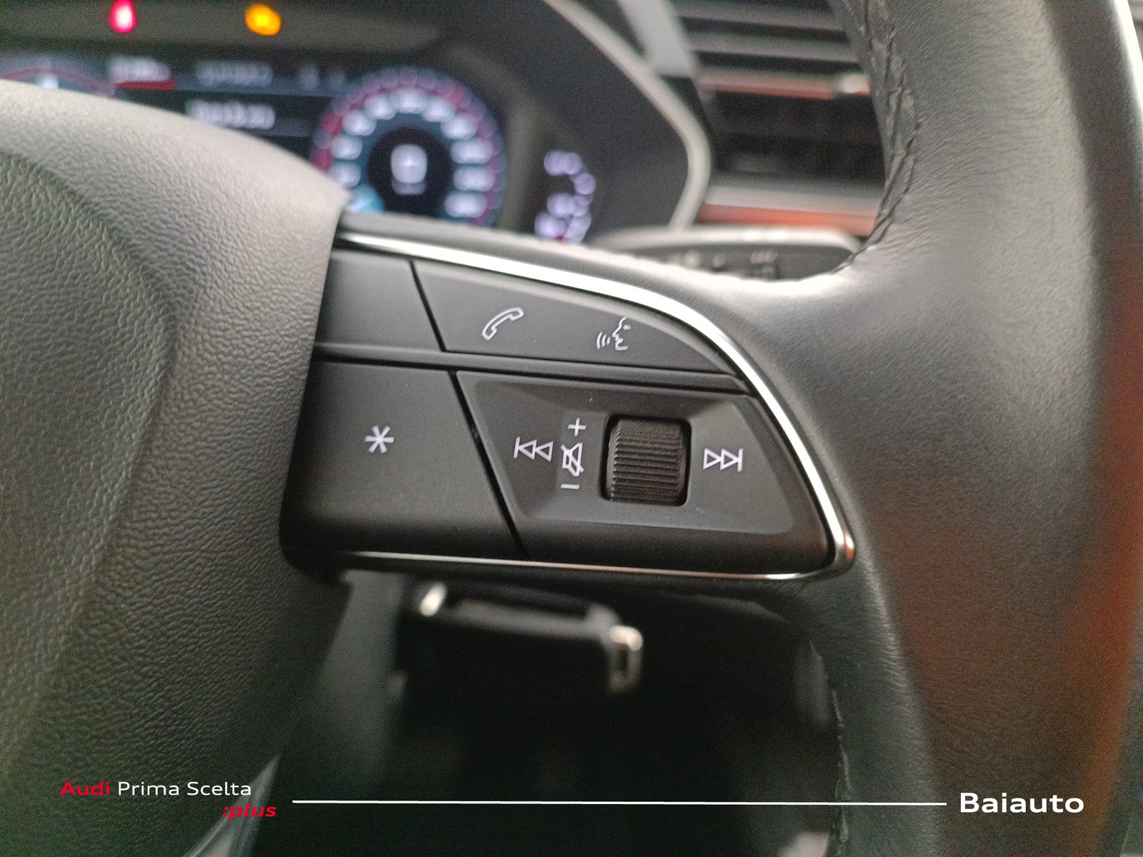 17 - Audi Q3 sportback 35 2.0 tdi s line edition s tronic