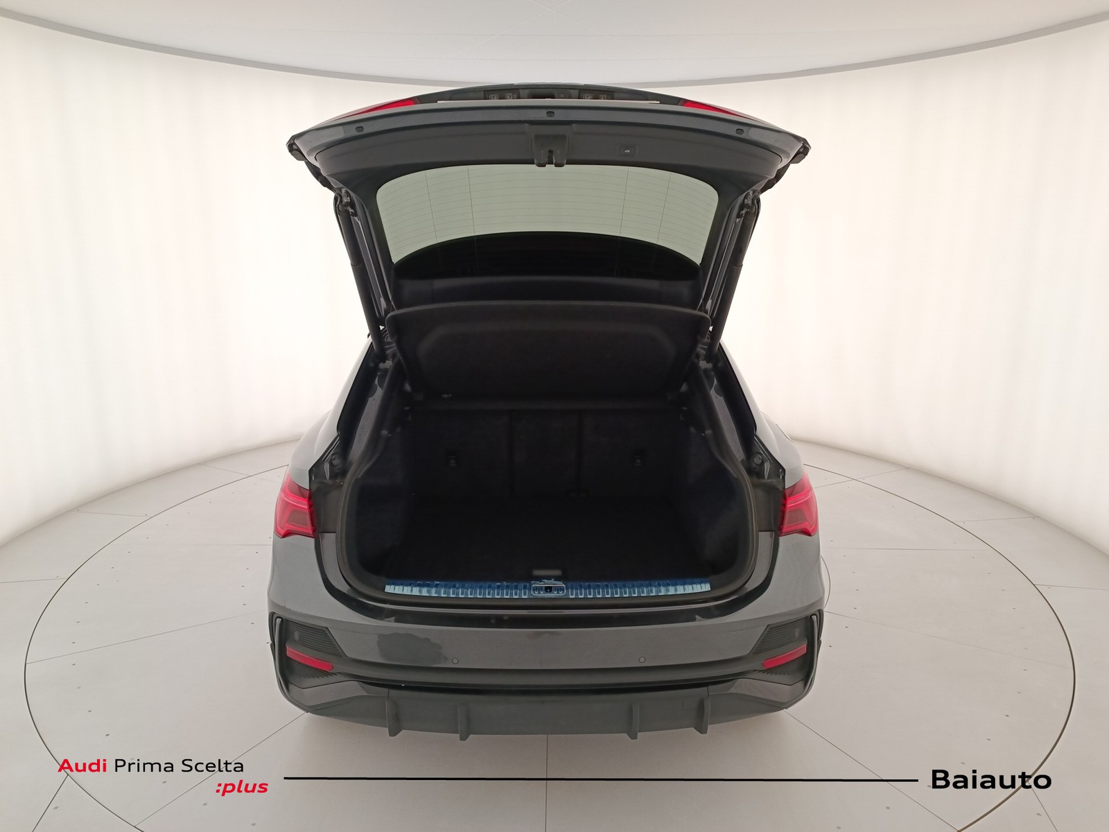 33 - Audi Q3 sportback 35 2.0 tdi s line edition s tronic