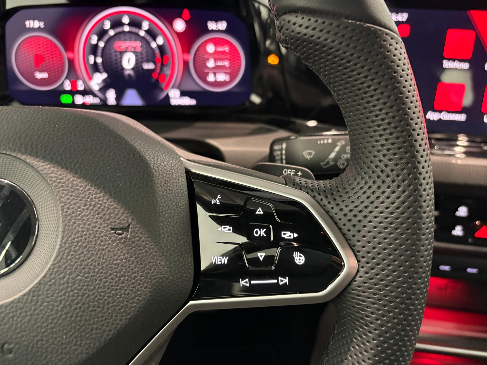 22 - Volkswagen Golf 2.0 tsi 245cv gti dsg