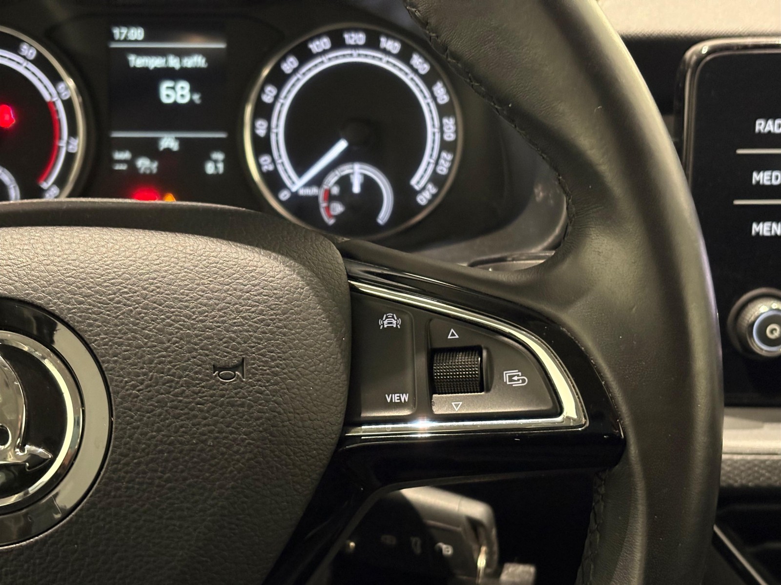 21 - Skoda Scala berlina 1.0 g-tec 90cv ambition