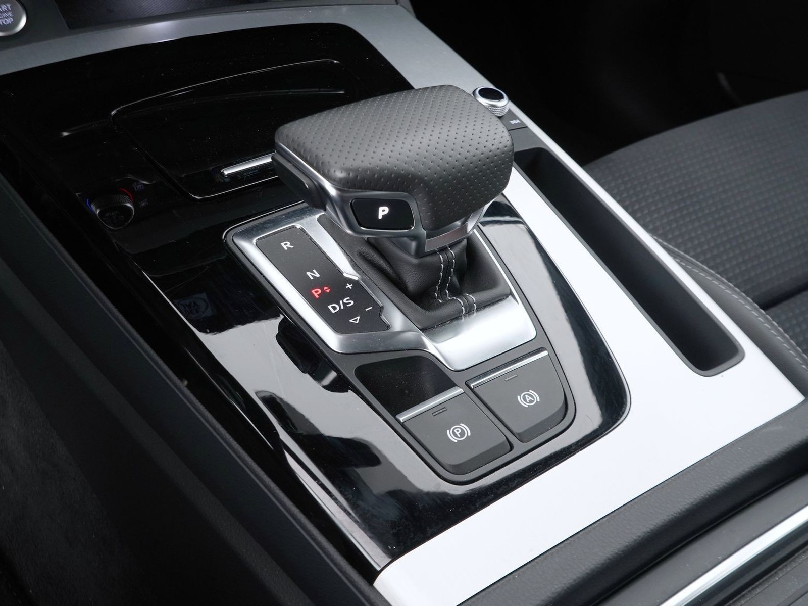 22 - Audi Q5 40 2.0 tdi mhev 12v s line quattro s tronic