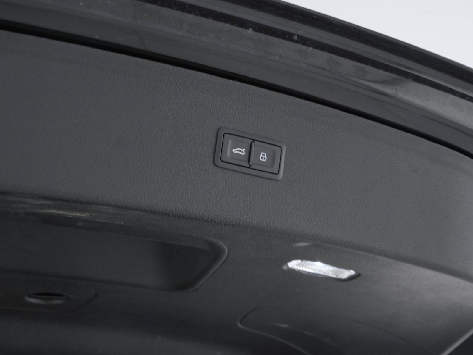 39 - Audi Q5 40 2.0 tdi mhev 12v s line quattro s tronic