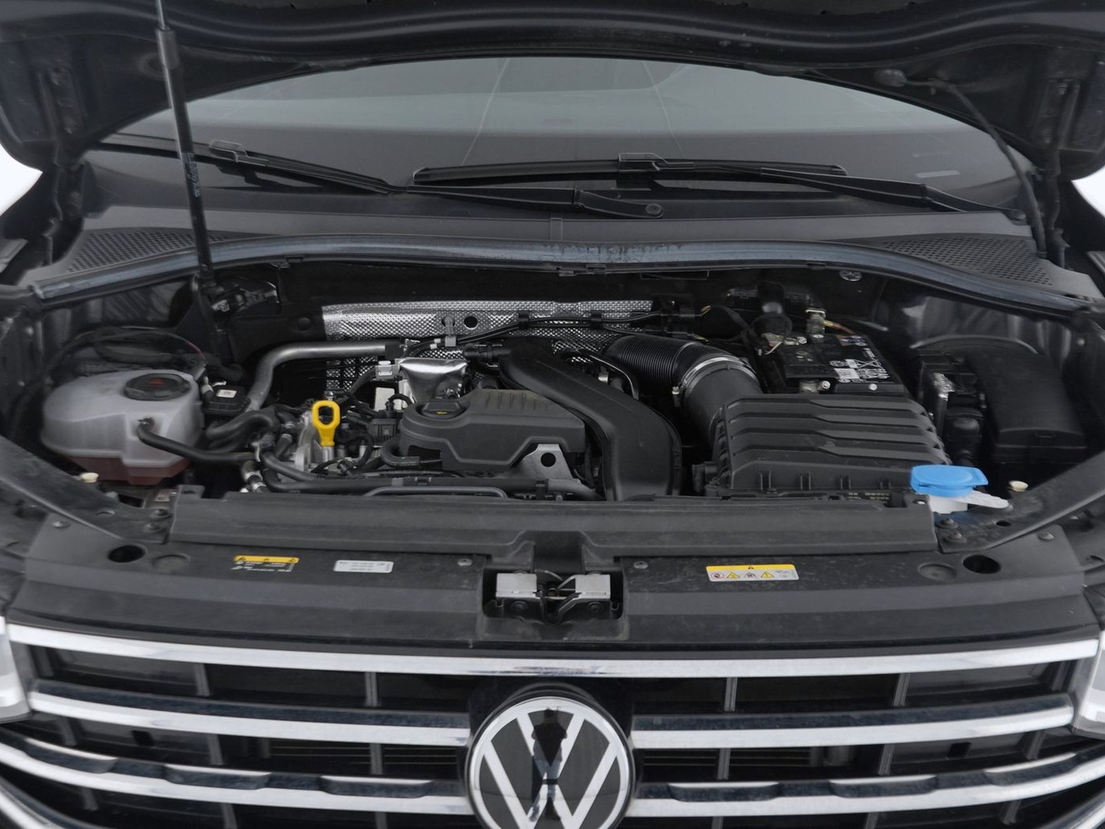 11 - Volkswagen Tiguan 1.5 tsi act 150cv elegance dsg