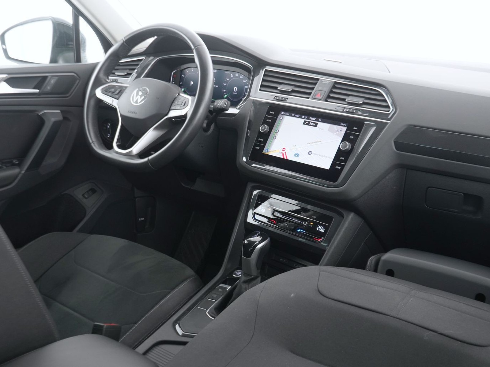 6 - Volkswagen Tiguan 1.5 tsi act 150cv elegance dsg