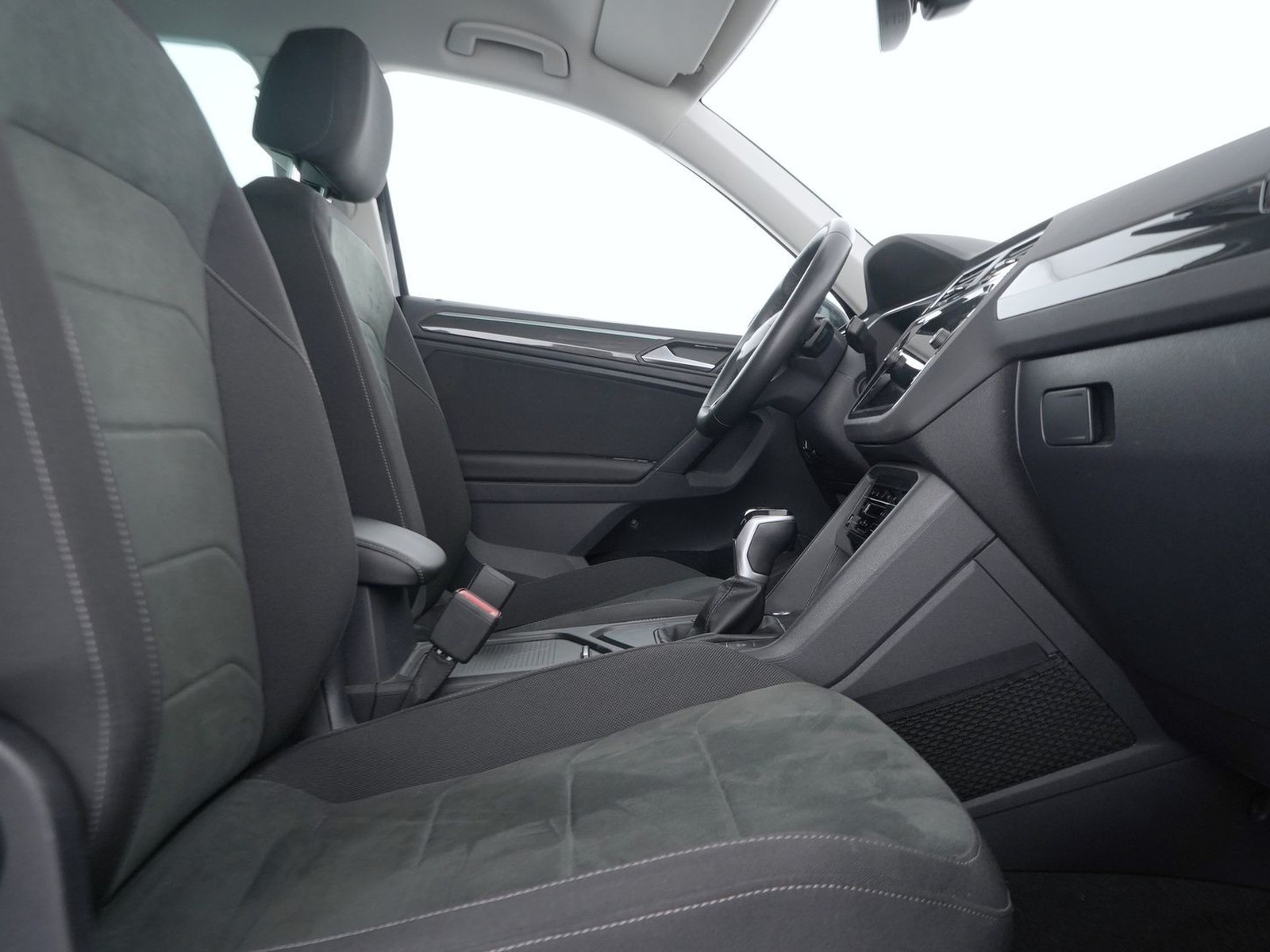 8 - Volkswagen Tiguan 1.5 tsi act 150cv elegance dsg