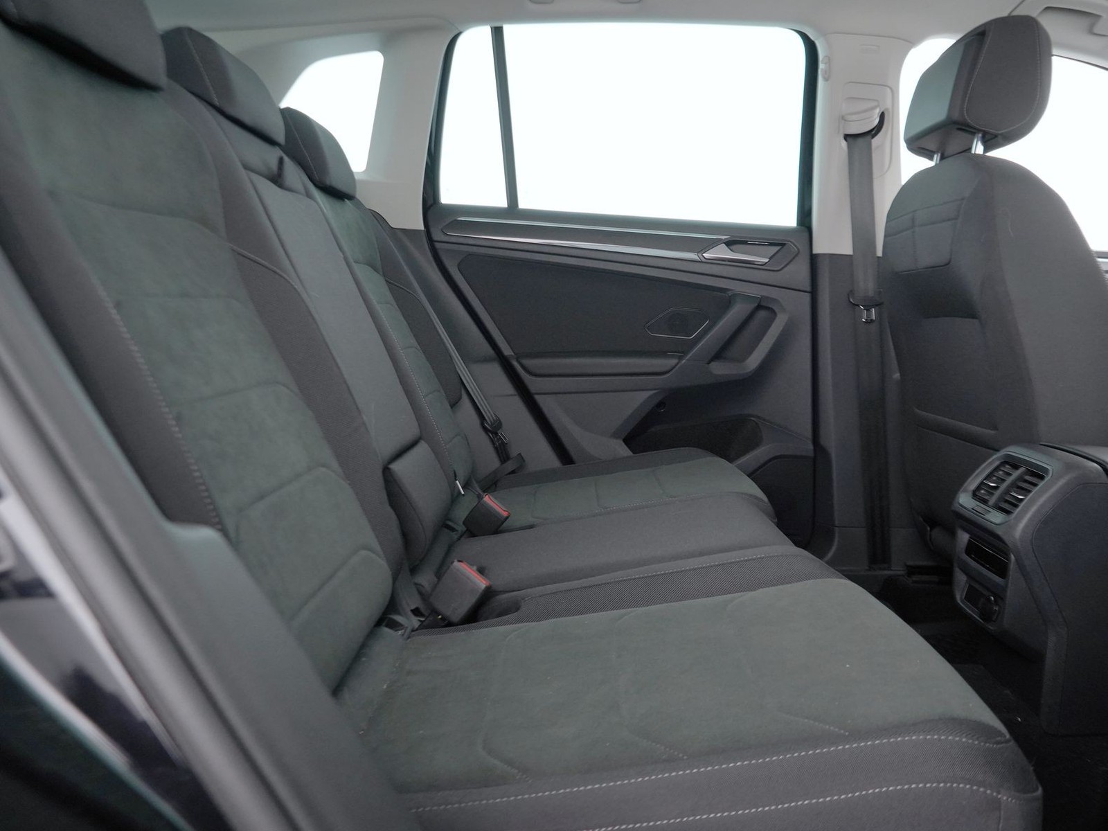 9 - Volkswagen Tiguan 1.5 tsi act 150cv elegance dsg
