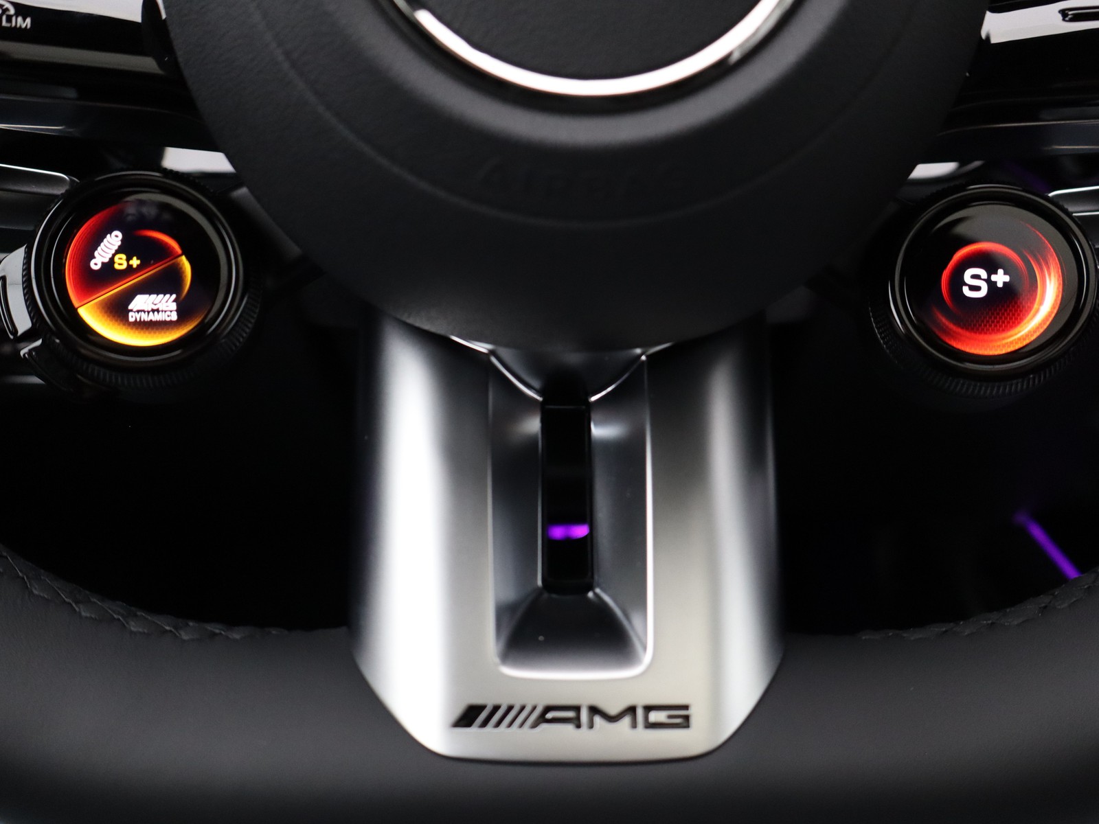 14 - AMG GLA amg 35 premium amg 4matic 8g-dct