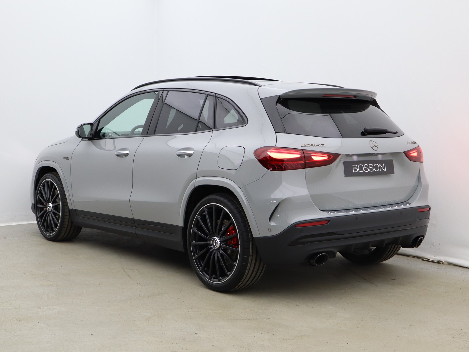 5 - AMG GLA amg 35 premium amg 4matic 8g-dct